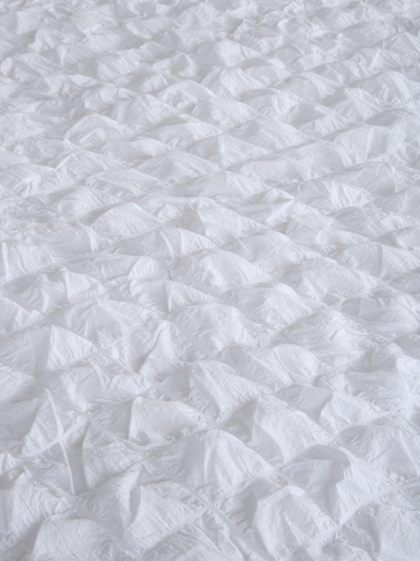 Image 3 of 3 of Very Home Seersucker Cotton Duvet Cover Set