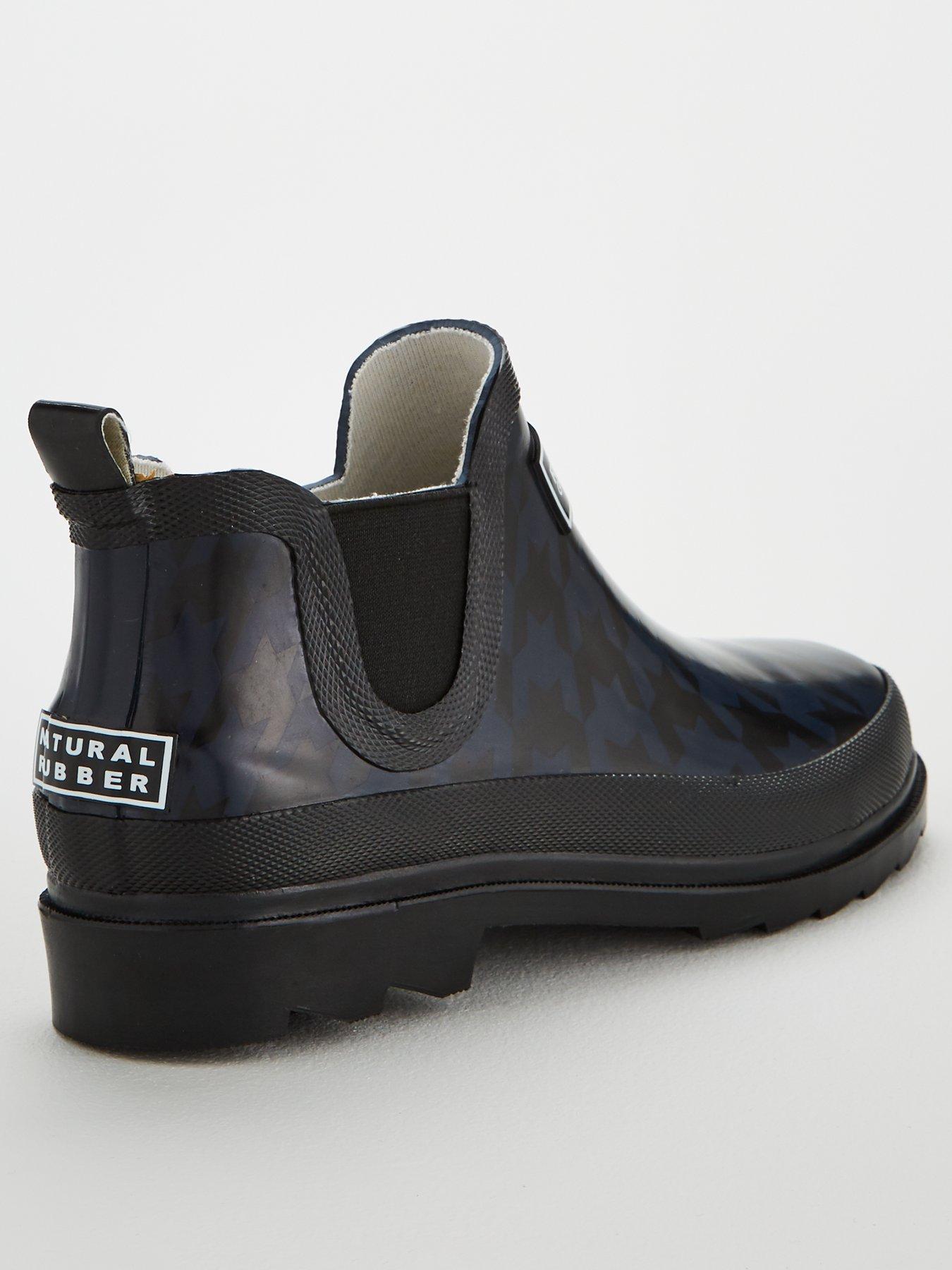 Black ankle hot sale wellies