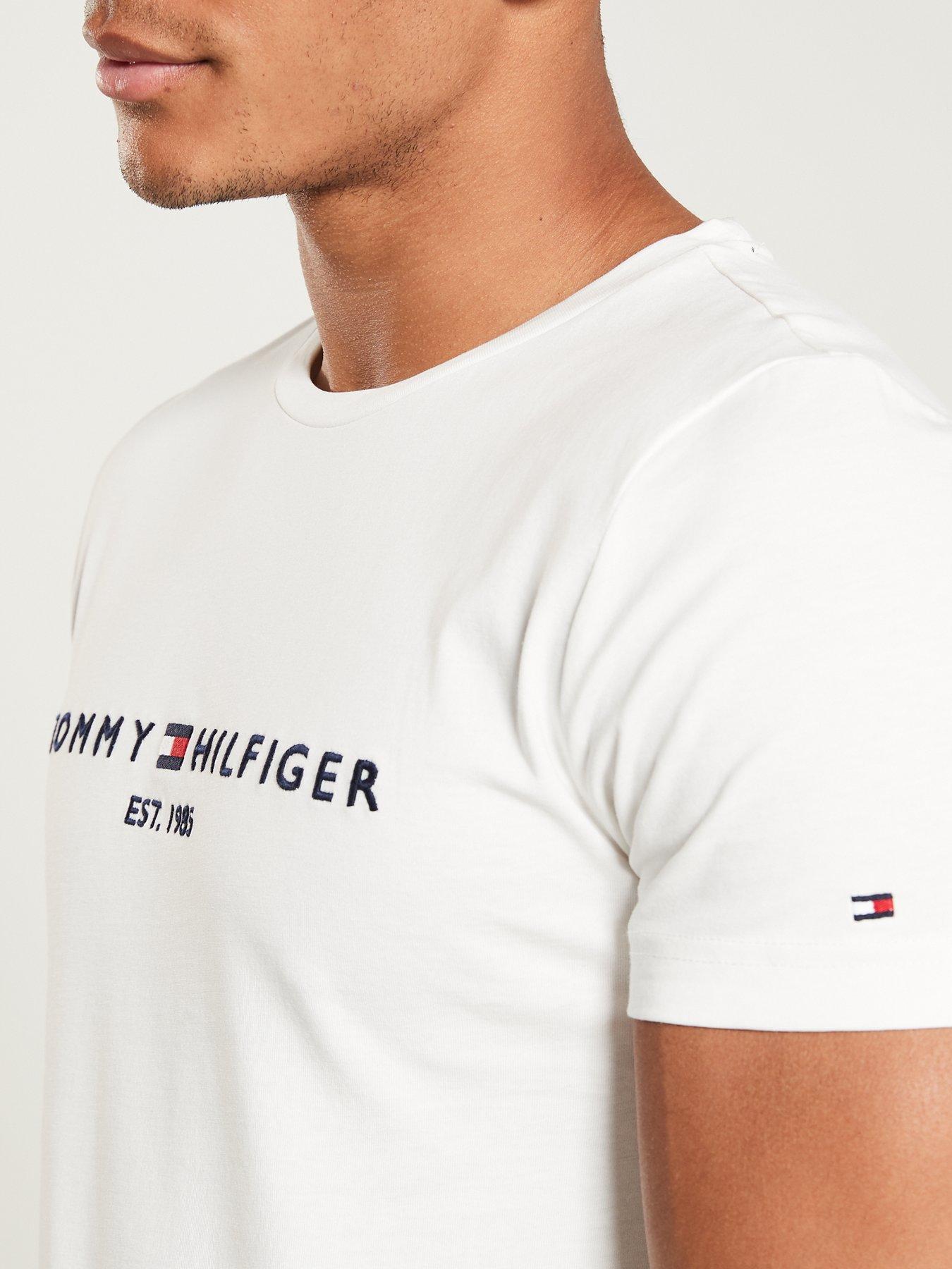 tommy-hilfiger-tommy-hilfiger-linear-chest-logo-t-shirt-whiteoutfit