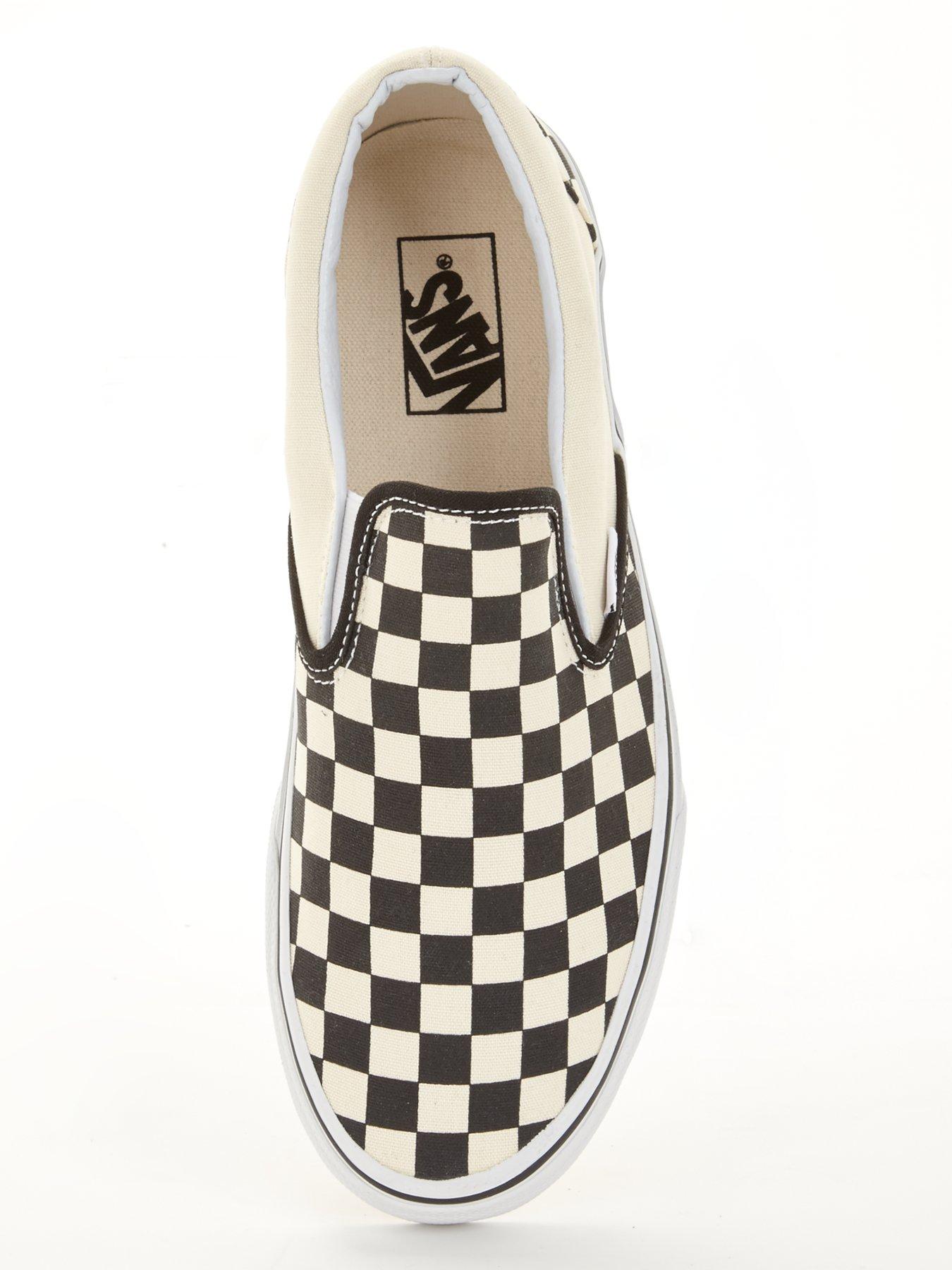 vans-womens-classic-slip-on-trainers-blackwhiteoutfit