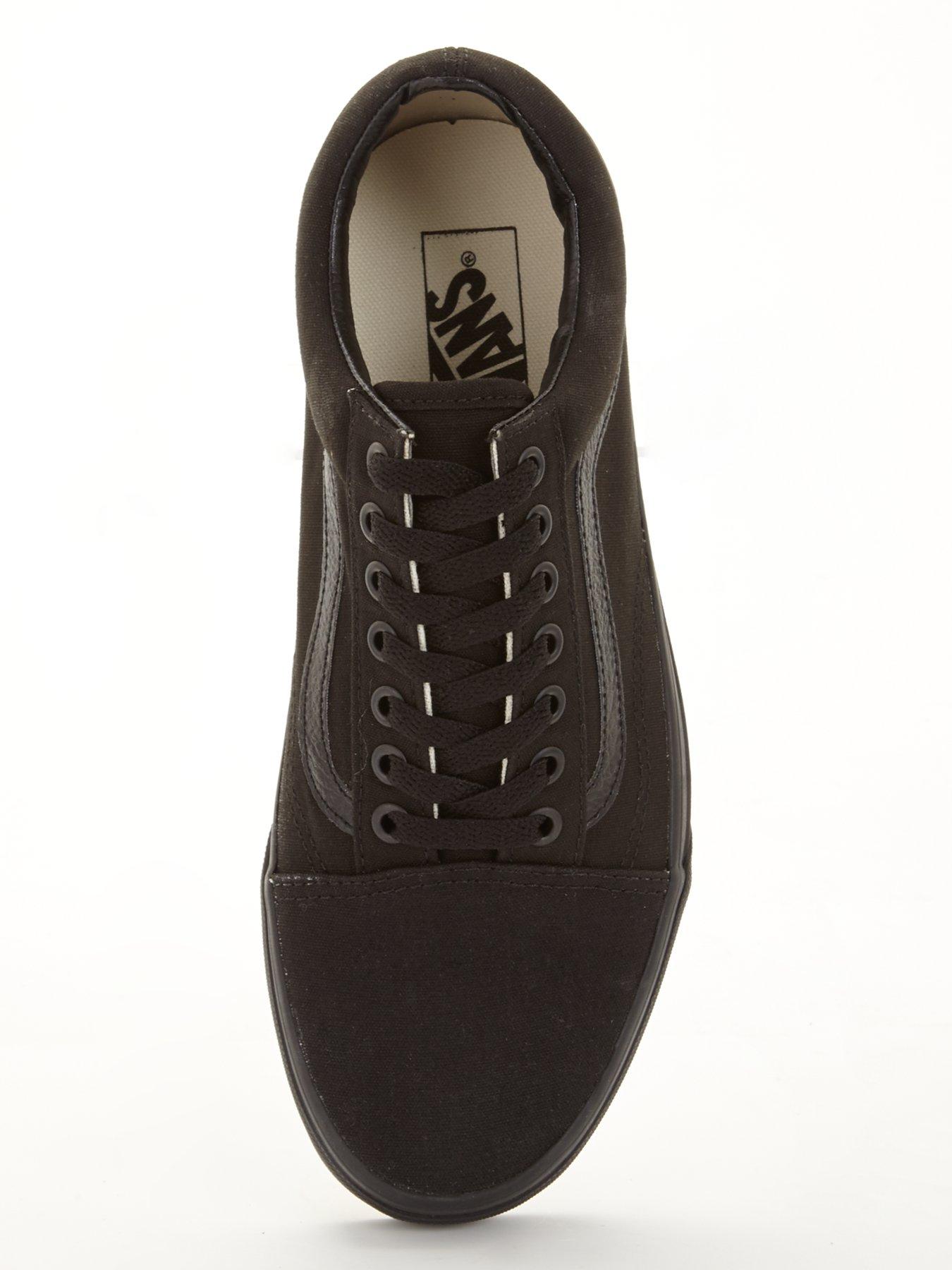 vans-womens-old-skool-trainers-blackoutfit