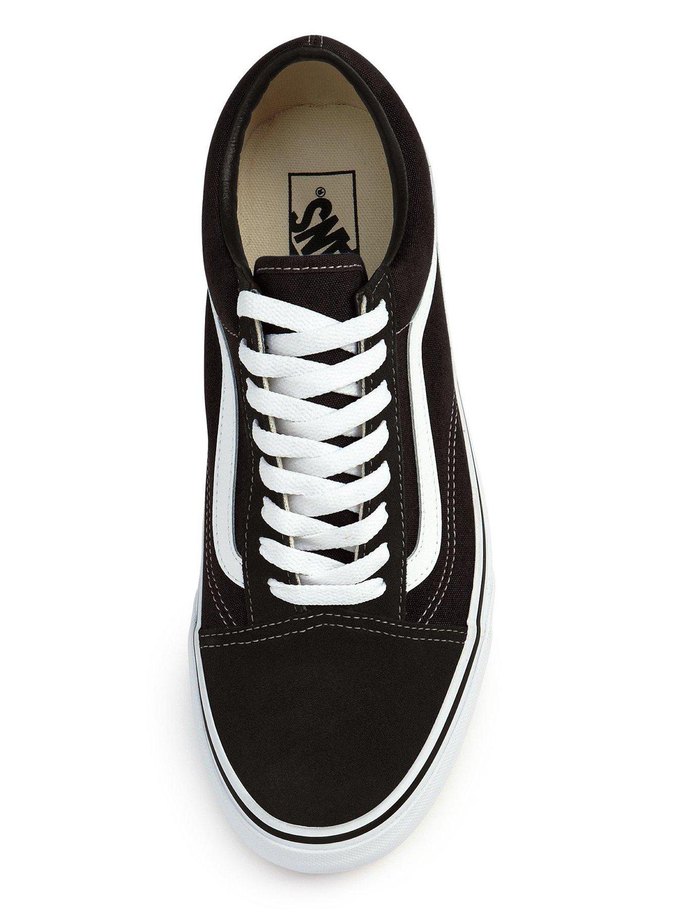 vans-womens-old-skool-trainers-blackwhiteoutfit