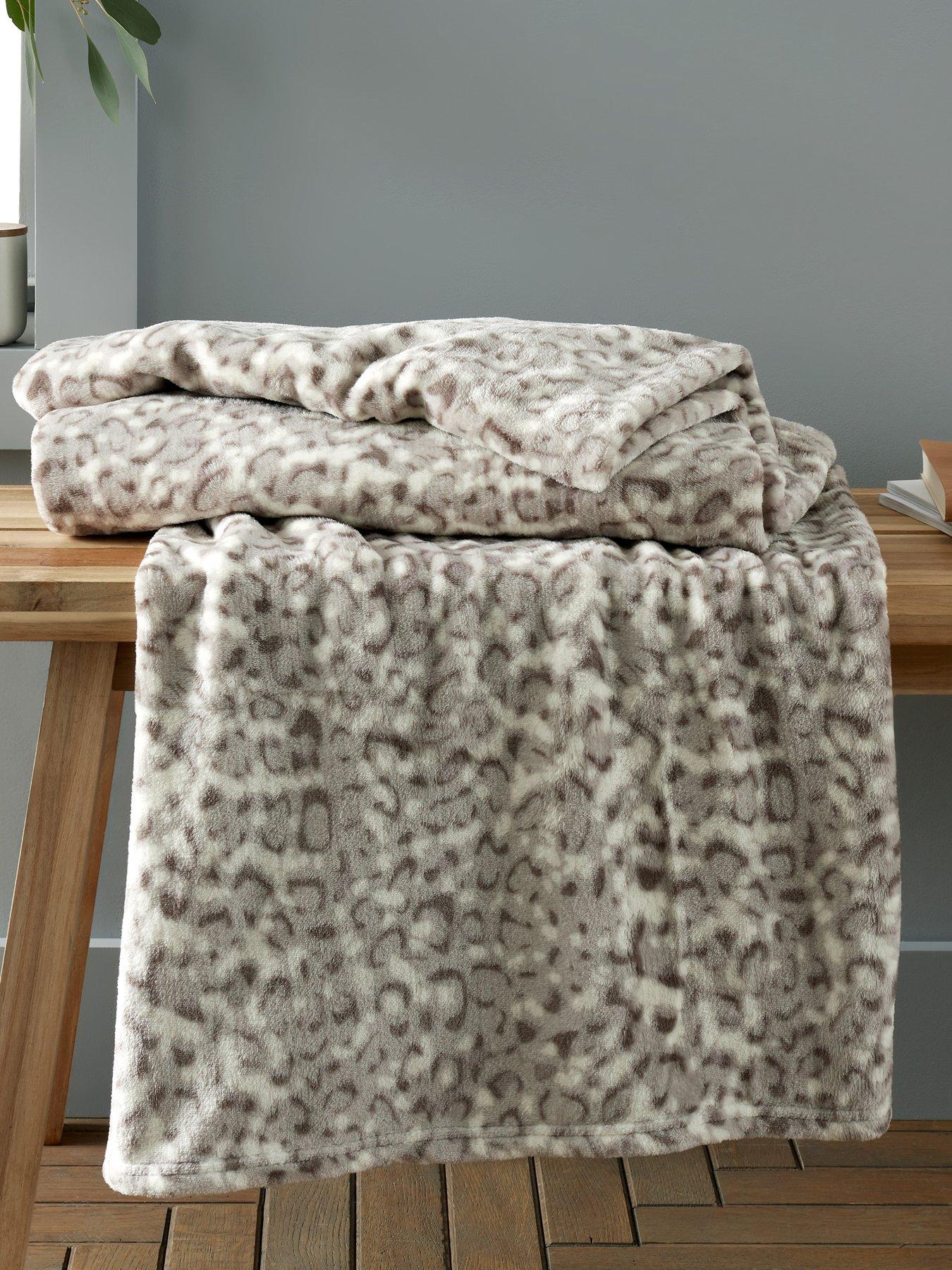 Catherine lansfield grey online throw