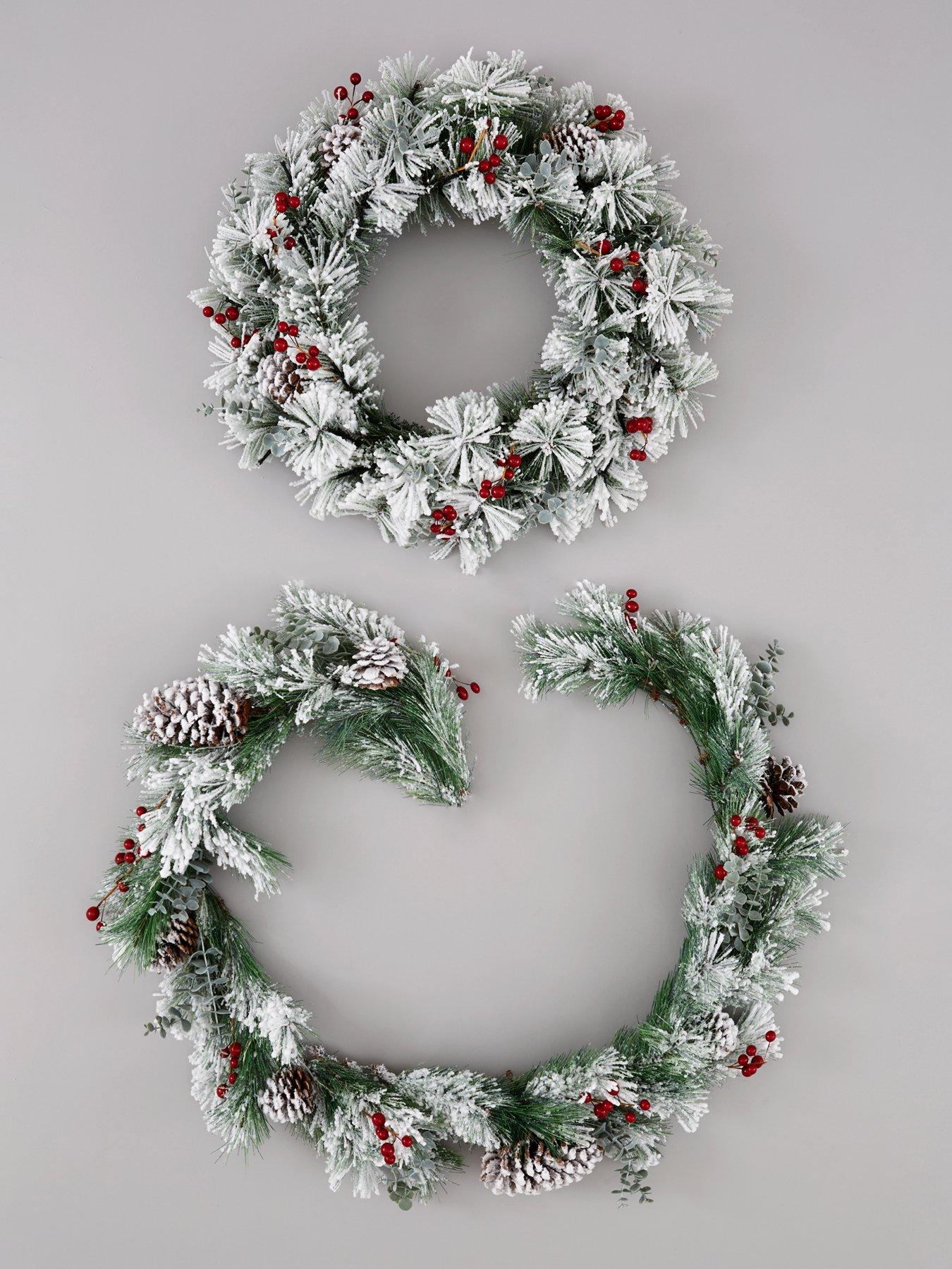 Image 5 of 5 of Very Home Bavarian Pre-Lit Christmas Wreath - 60 cm
