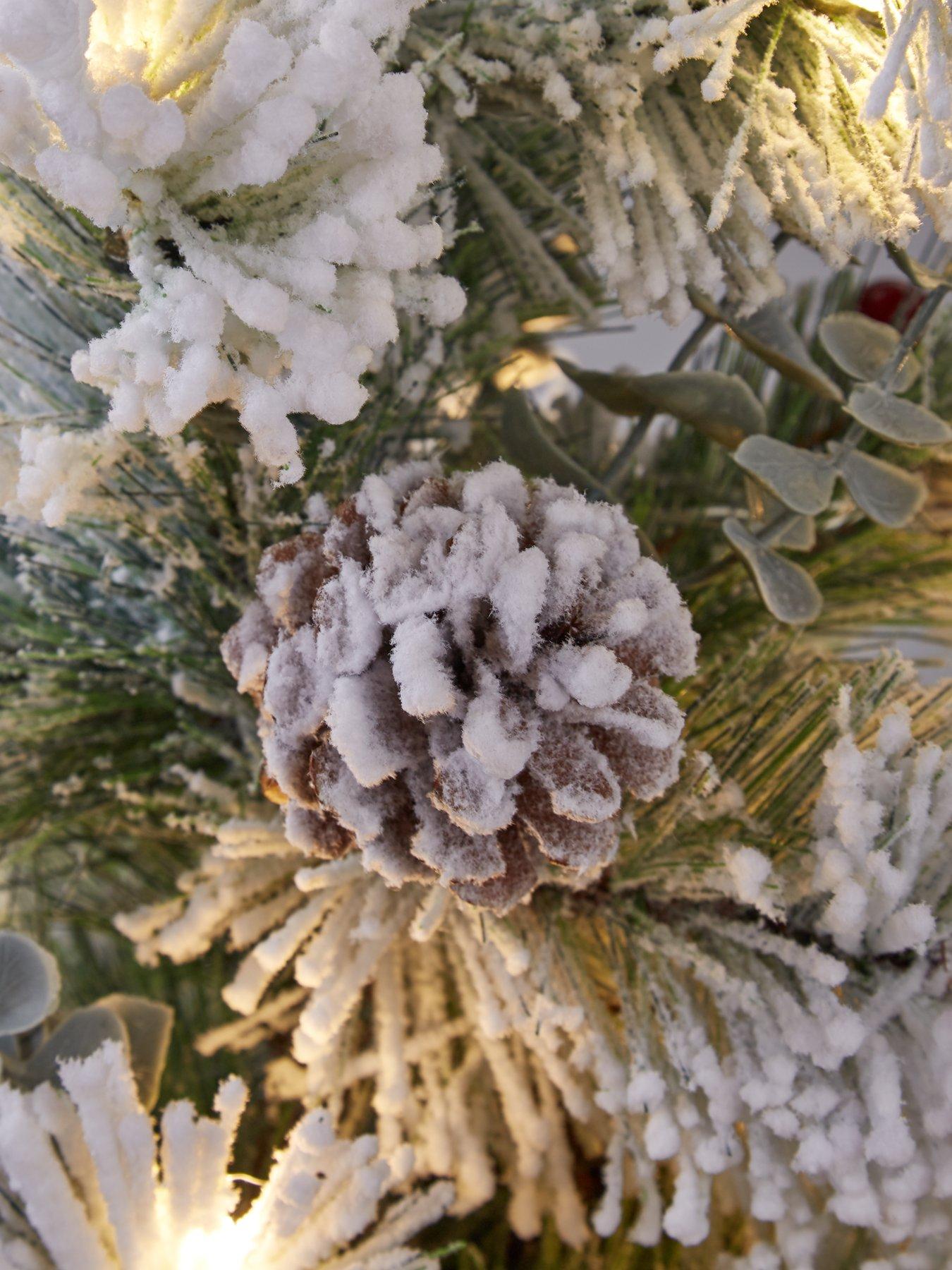 very-home-bavarian-pre-lit-table-top-christmas-treedetail