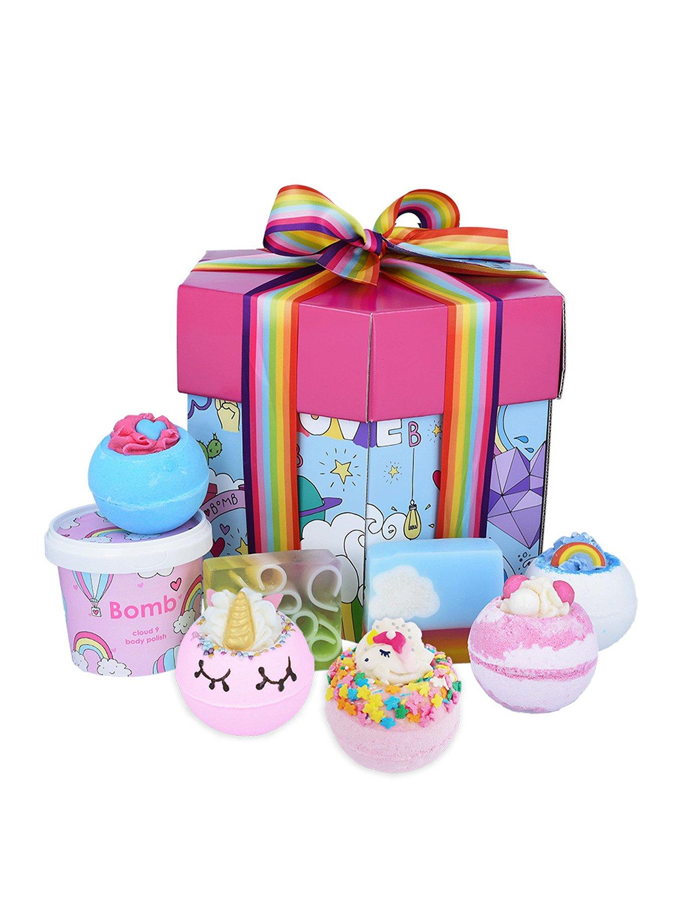 Image 1 of 2 of Bomb Cosmetics Unicorn Universe Bath Bomb Gift Set