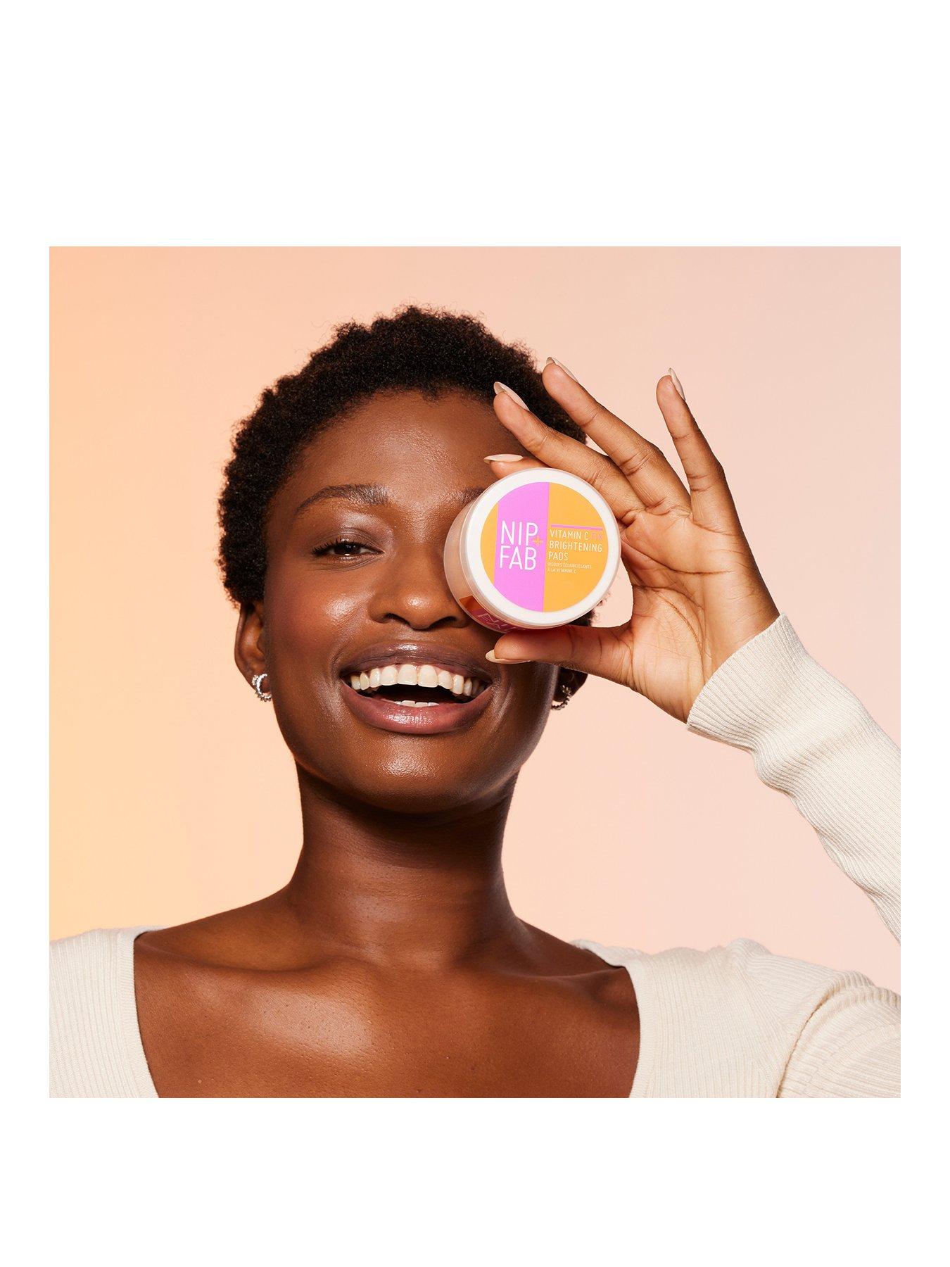 Image 2 of 6 of Nip + Fab NIP + FAB Vitamin C,&nbsp; 60&nbsp;Pads 55mm diameter&nbsp;-80ml