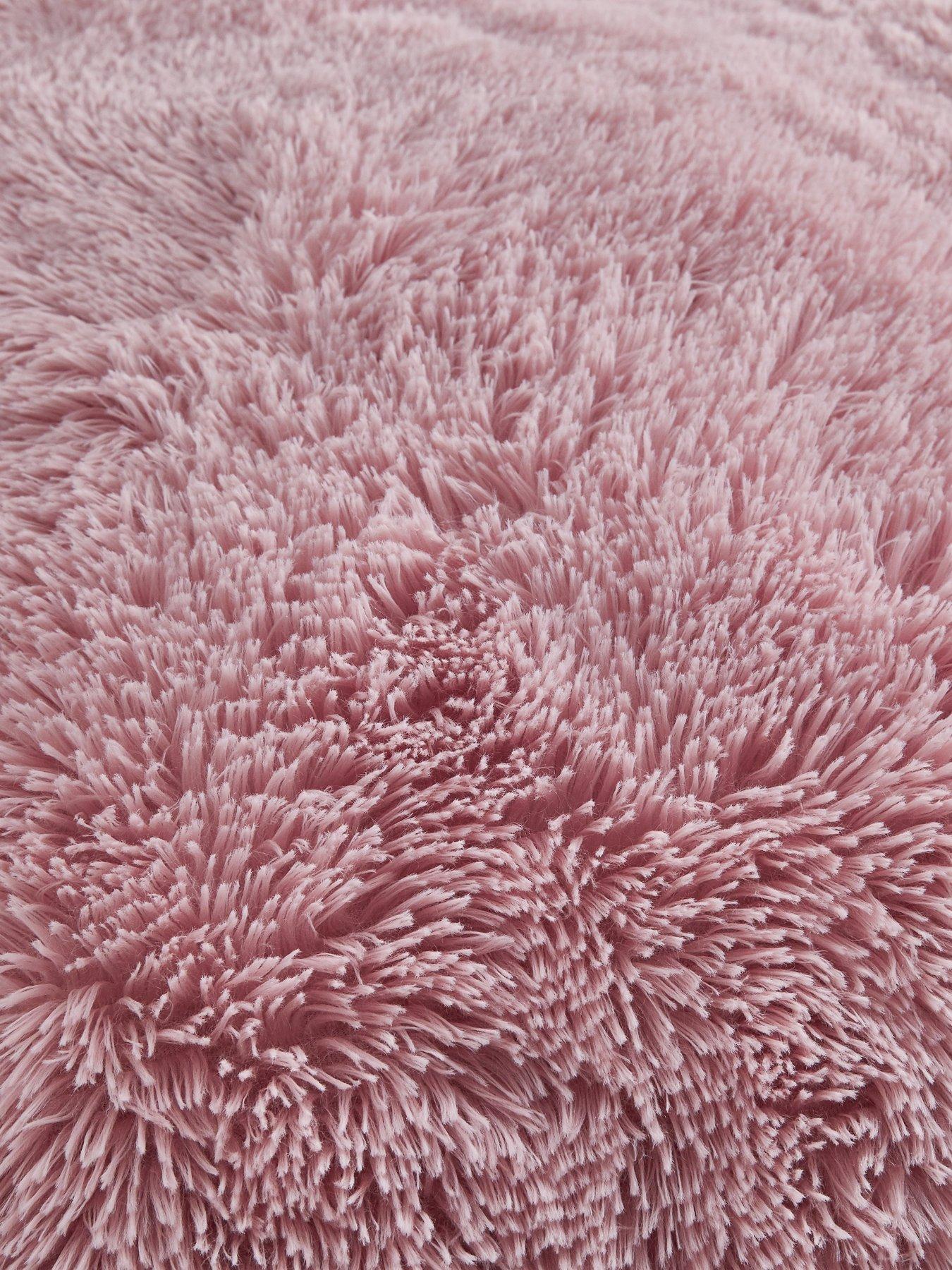 catherine-lansfield-cuddly-faux-fur-duvet-cover-set-pinkdetail