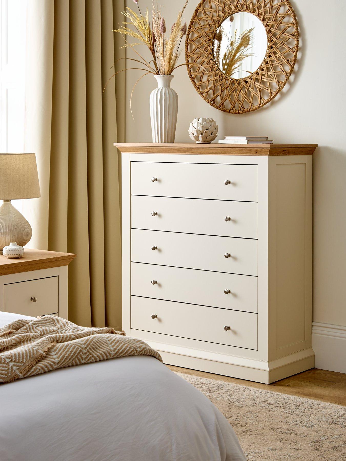The Very Collection Hanna 5 Drawer Chest