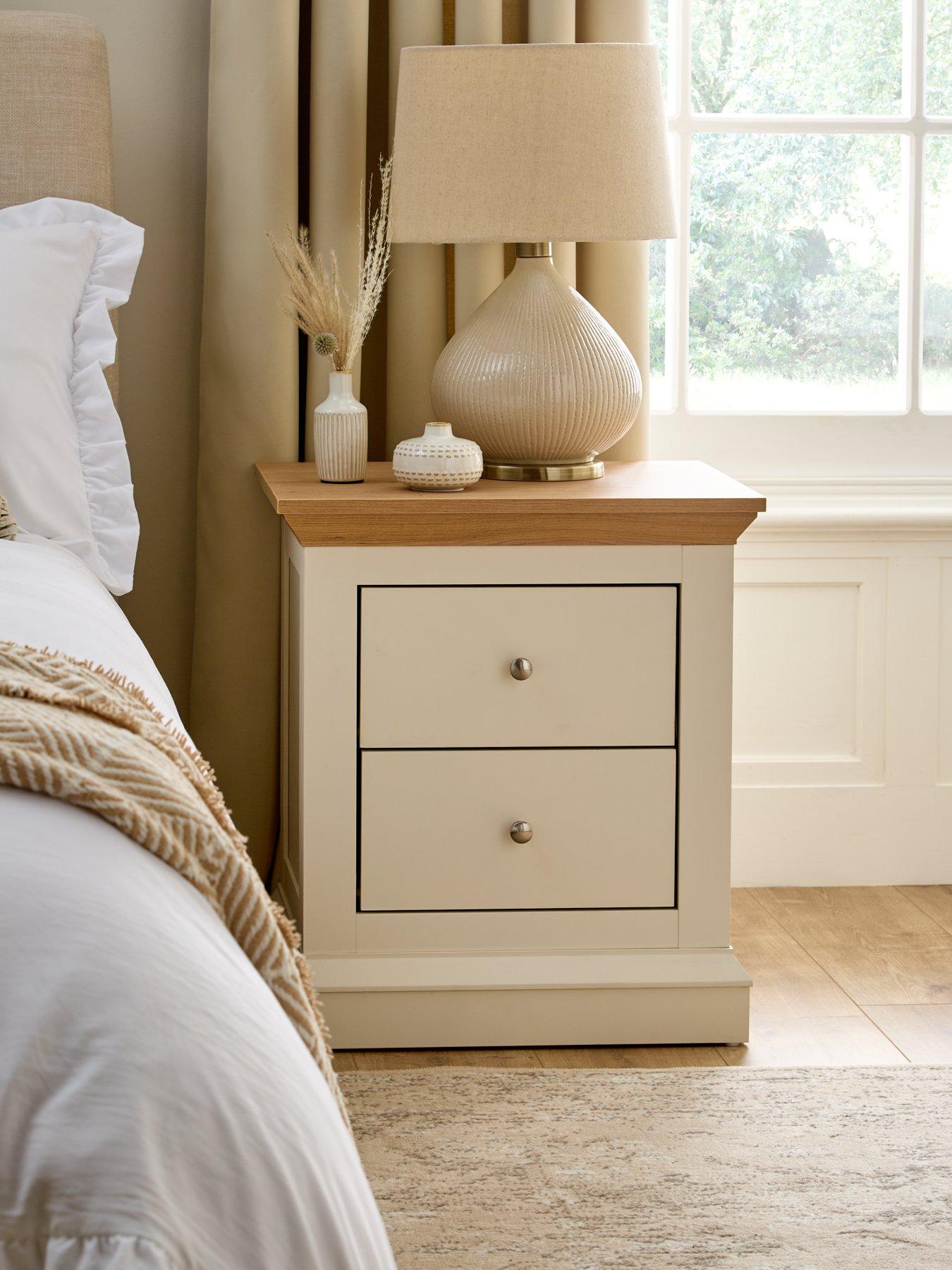 The Very Collection Hanna Set of 2 Bedside Chests