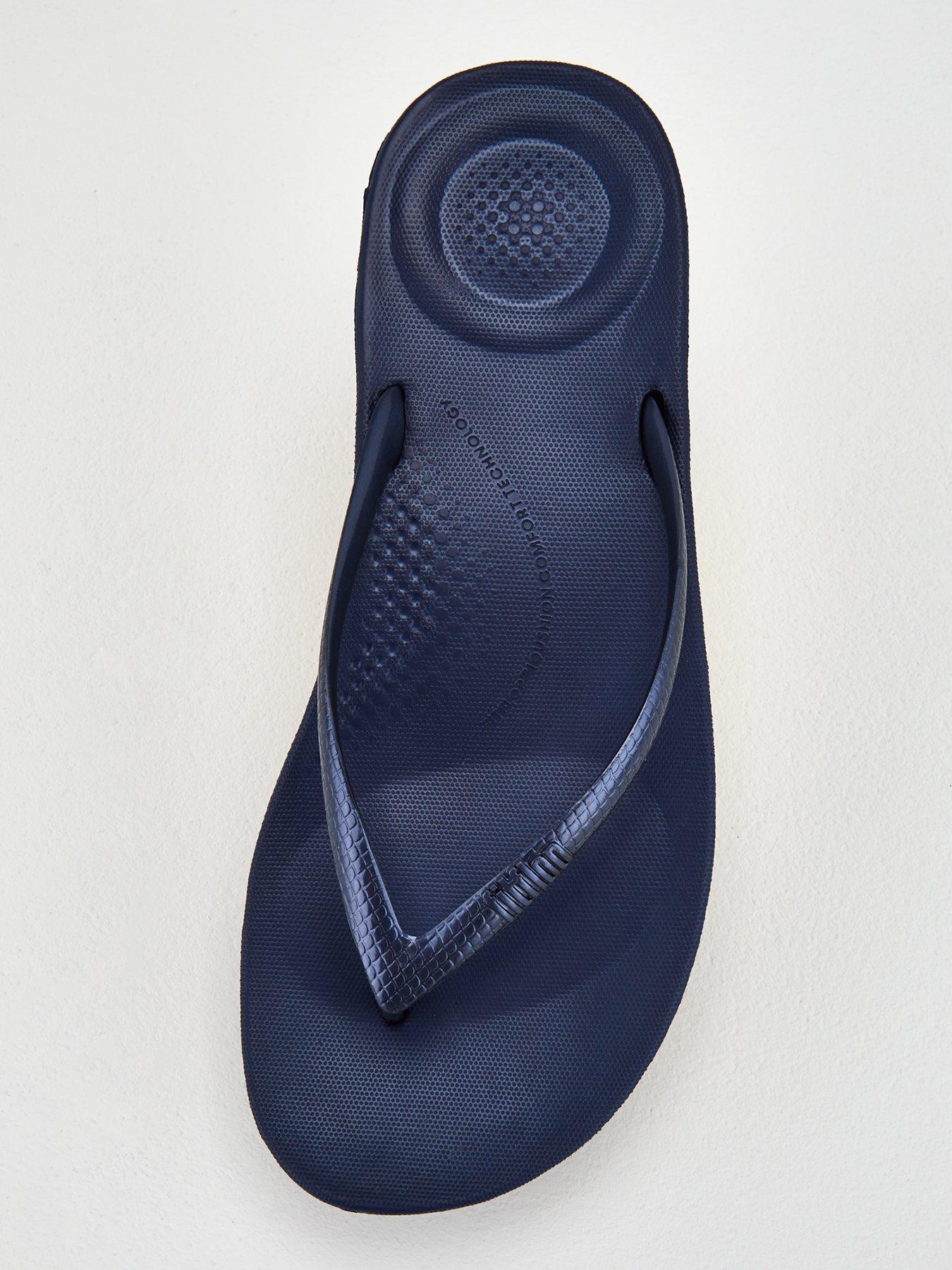 fitflop-iquishion-ergonomicnbspflip-flop-navyoutfit