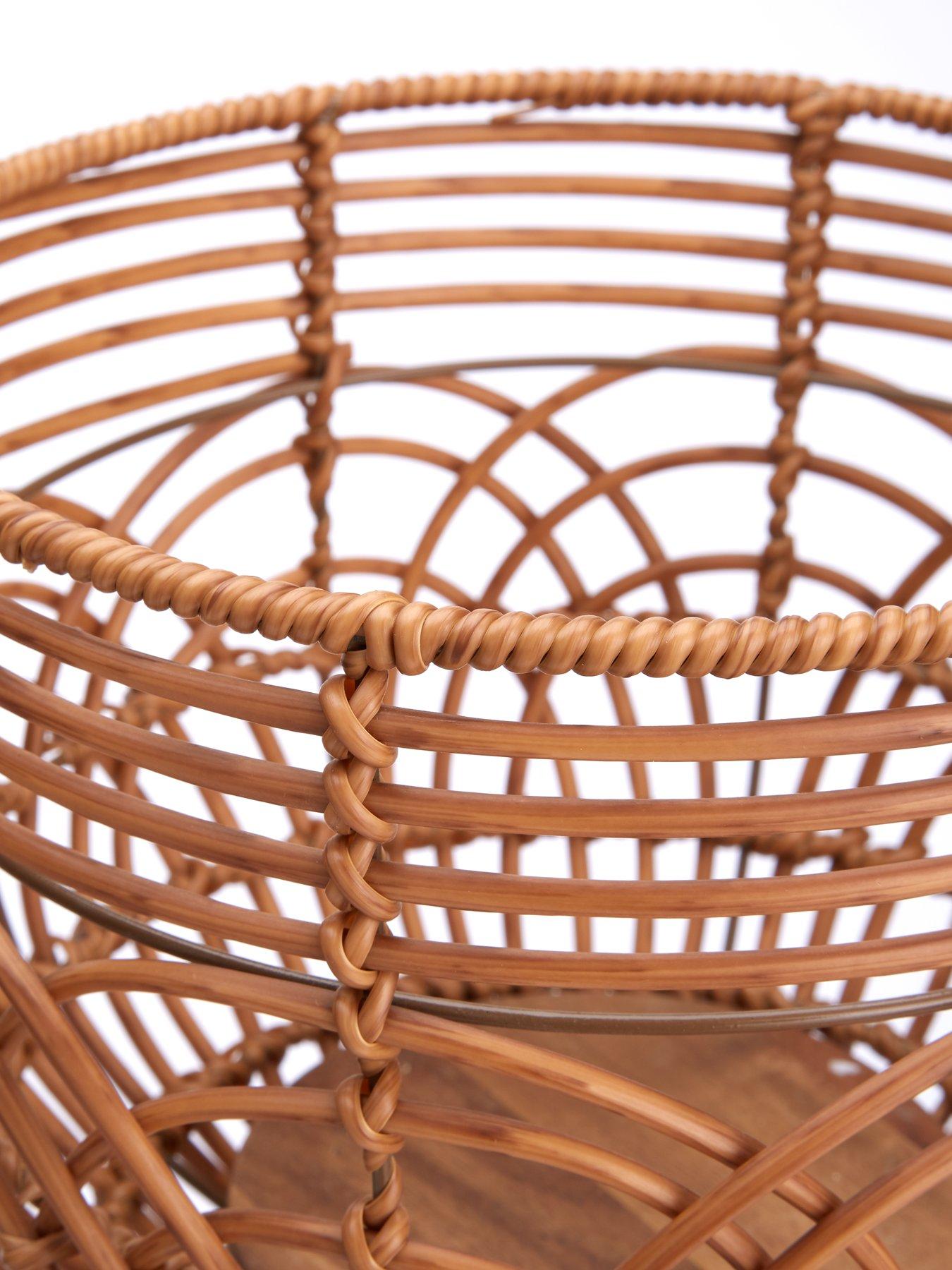 the-very-collection-rattan-style-standing-planters-set-of-2outfit