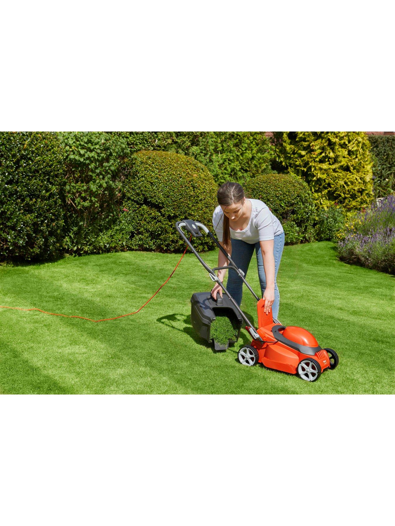 flymo-easistore-300r-corded-rotary-lawnmoweroutfit