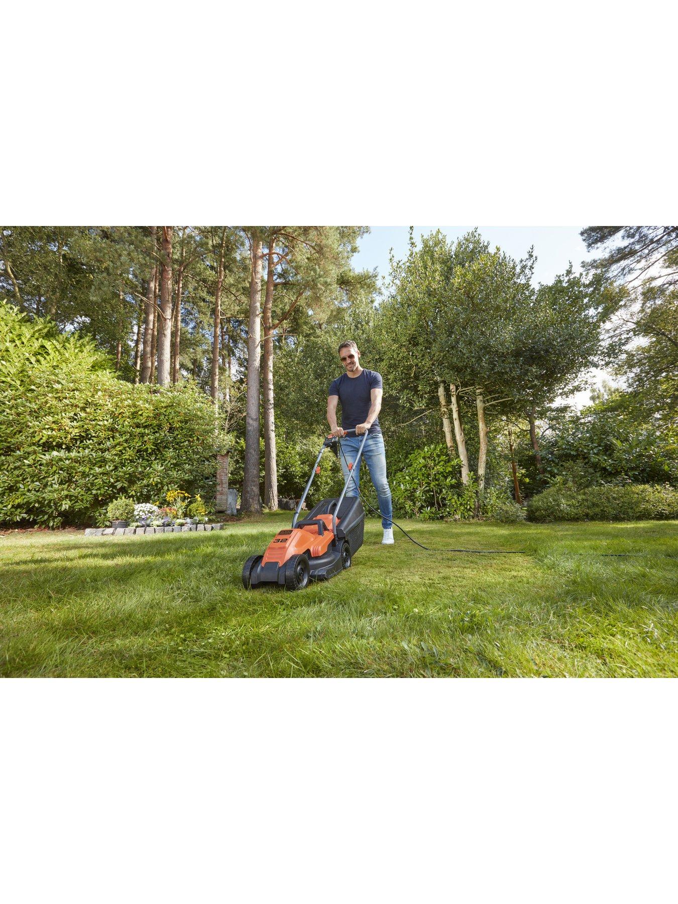 black-decker-bemw451-gb-1200-rotary-moweroutfit