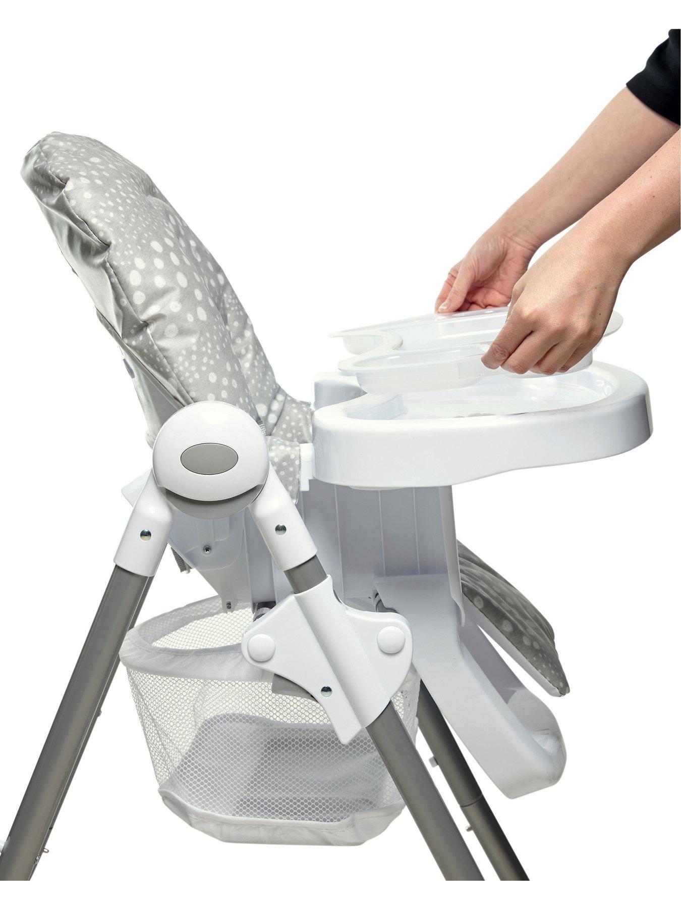 mamas-papas-snax-highchair-grey-spotoutfit