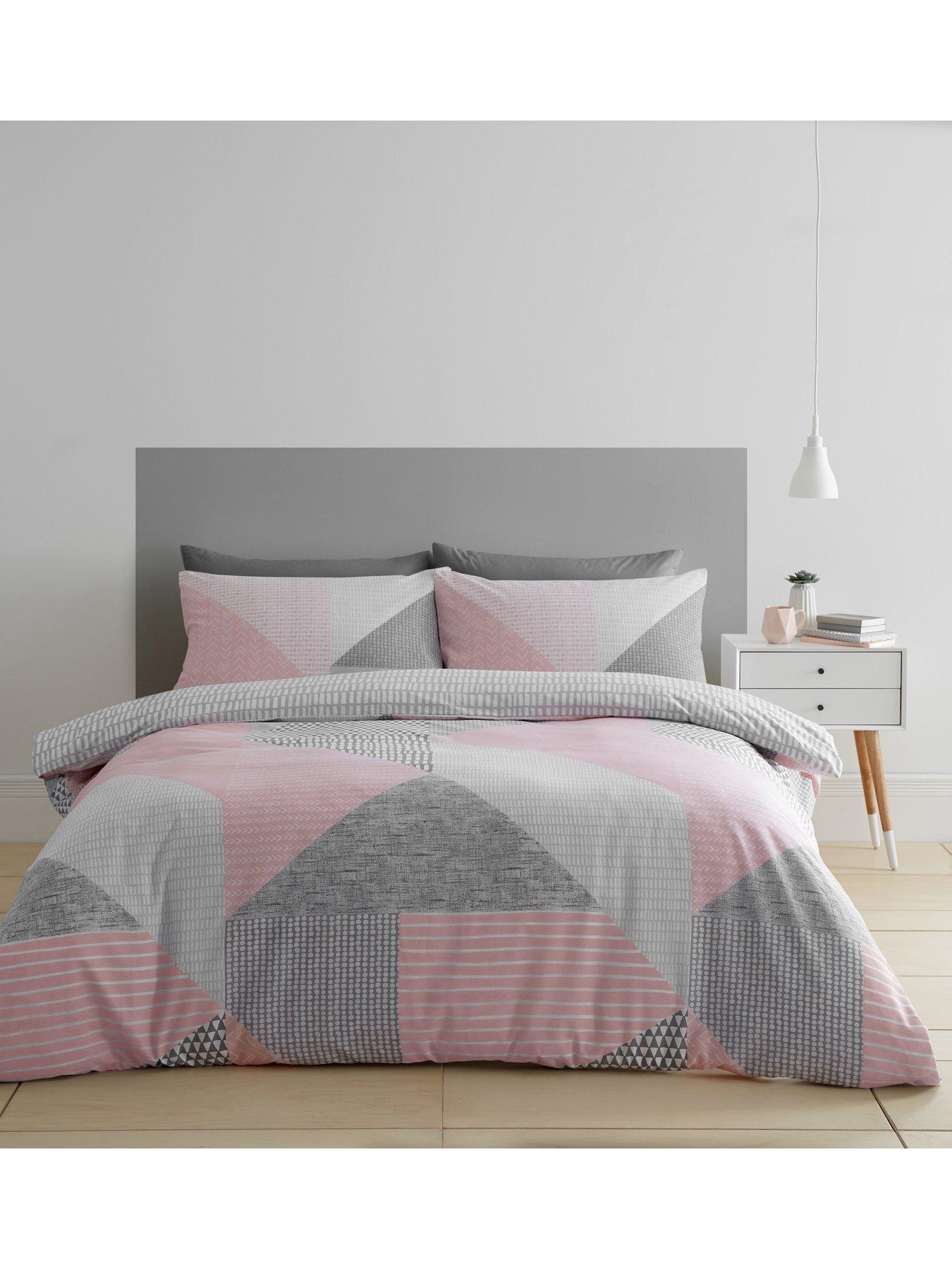 Catherine Lansfield Larsson Geo Duvet Cover Set - Pink