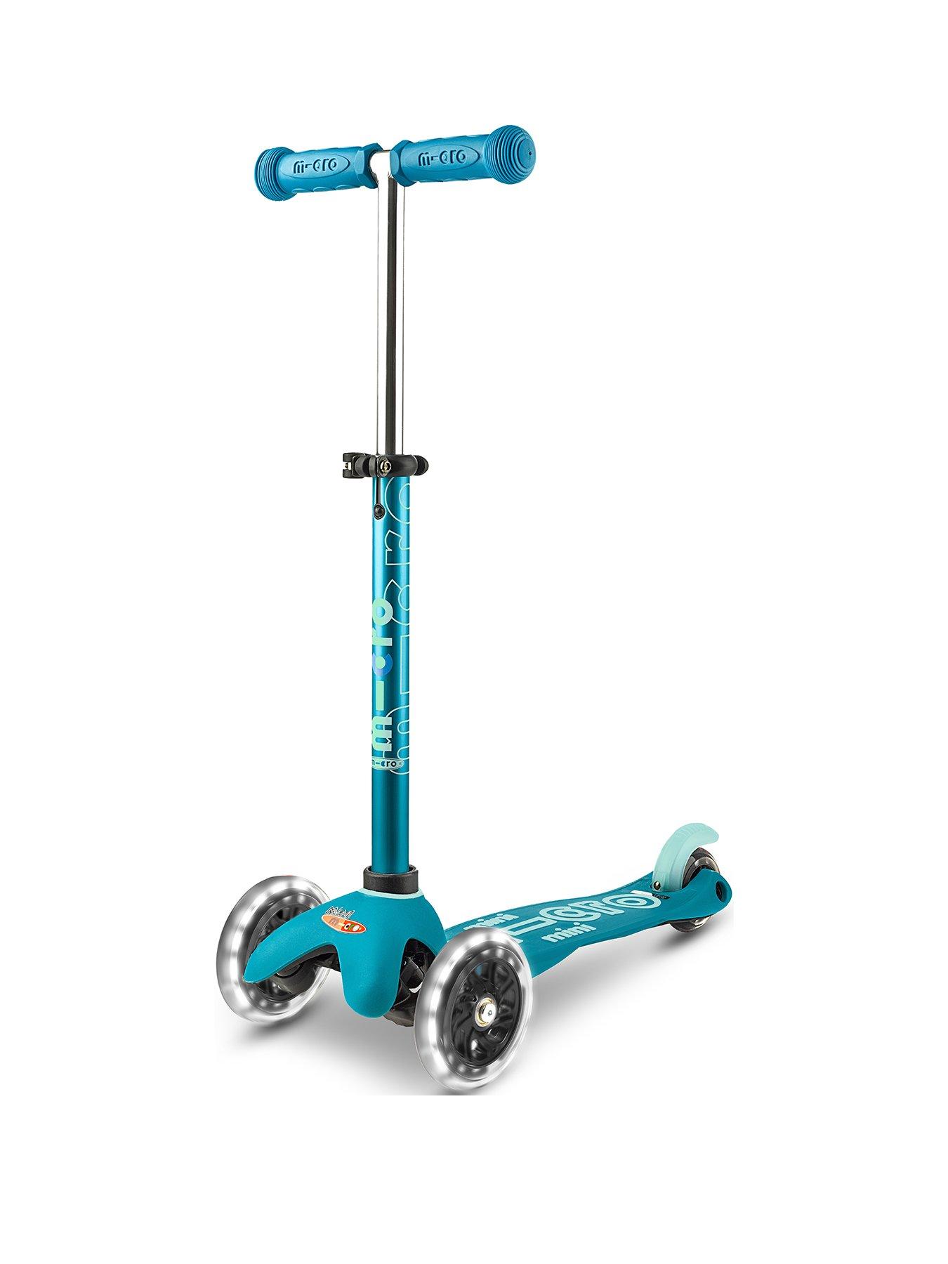 micro-scooter-mini-deluxe-scooter-led-aqua