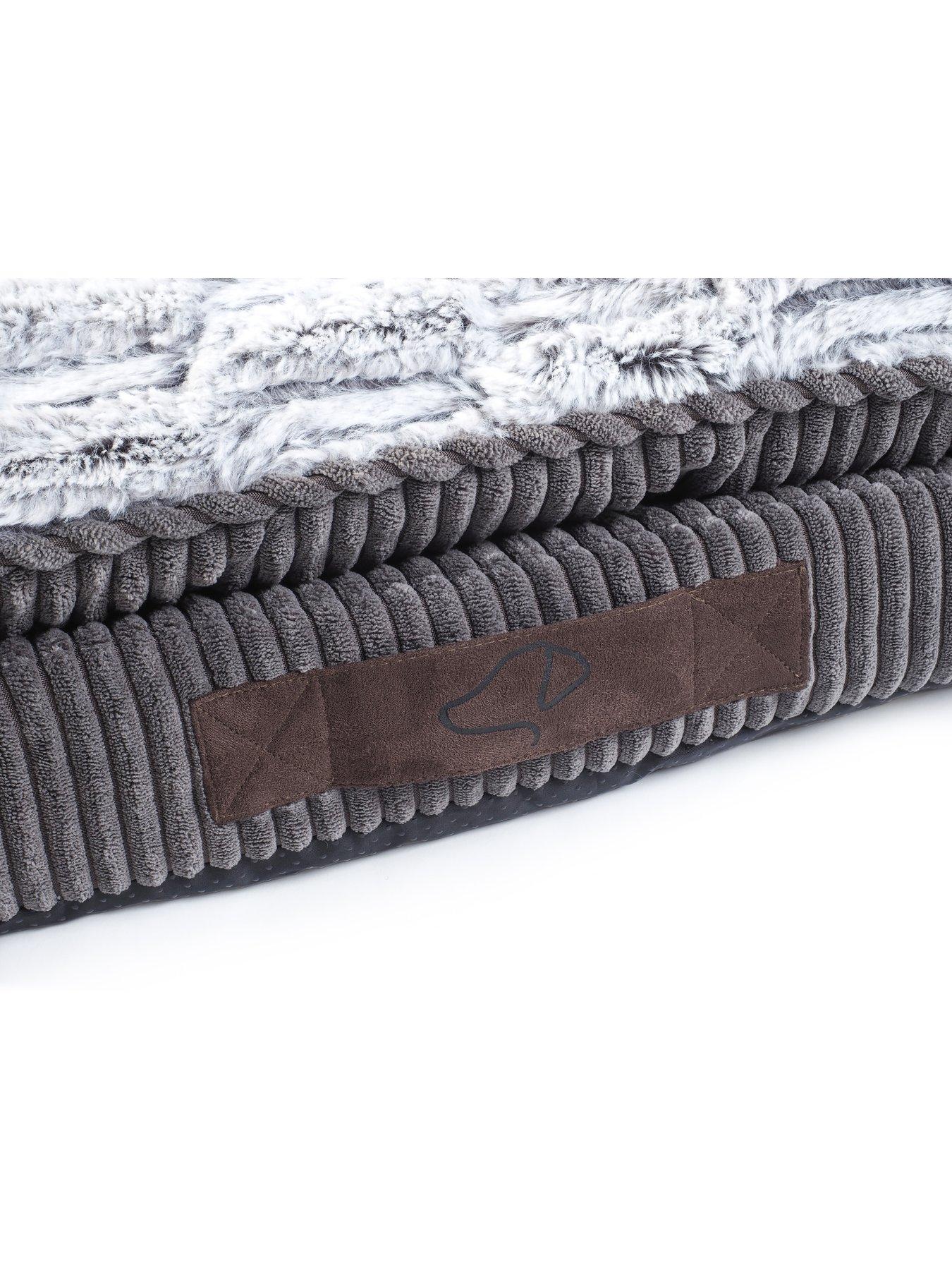 zoon-komfort-kord-medium-memory-foam-pet-matoutfit