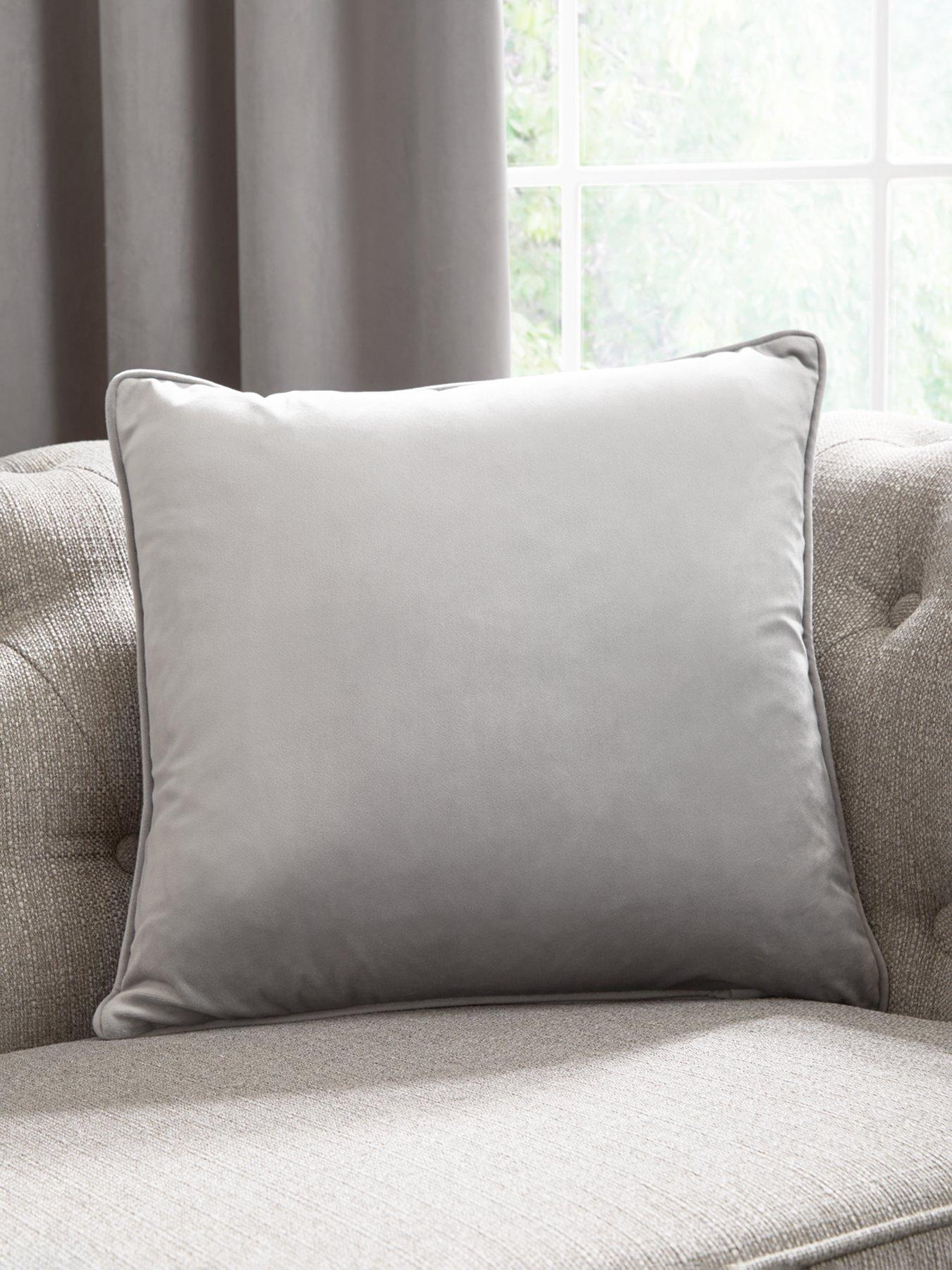 Laurence Llewelyn-Bowen Montrose Velvet Piped Cushion