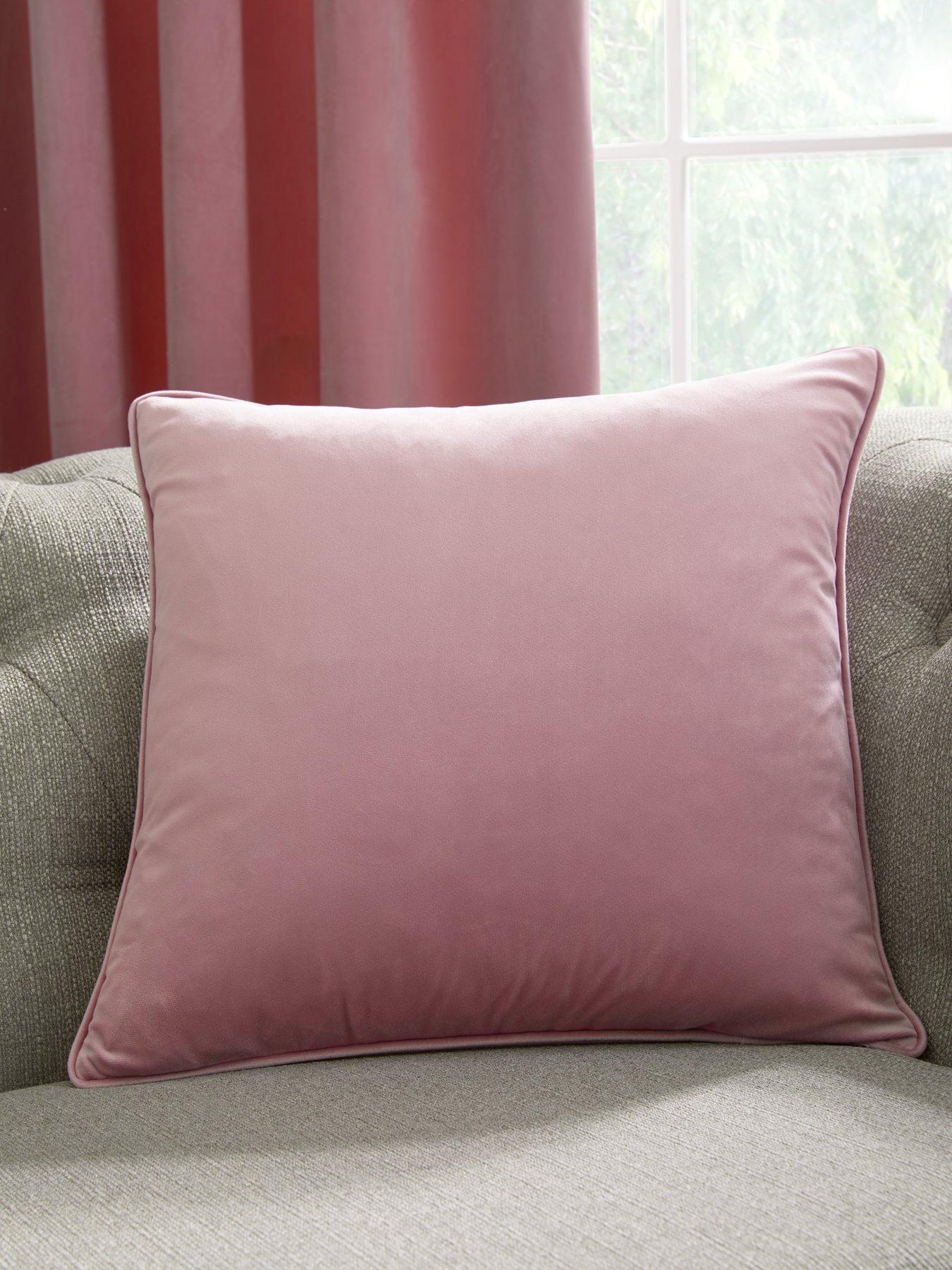 undefined Montrose Velvet Piped Cushion