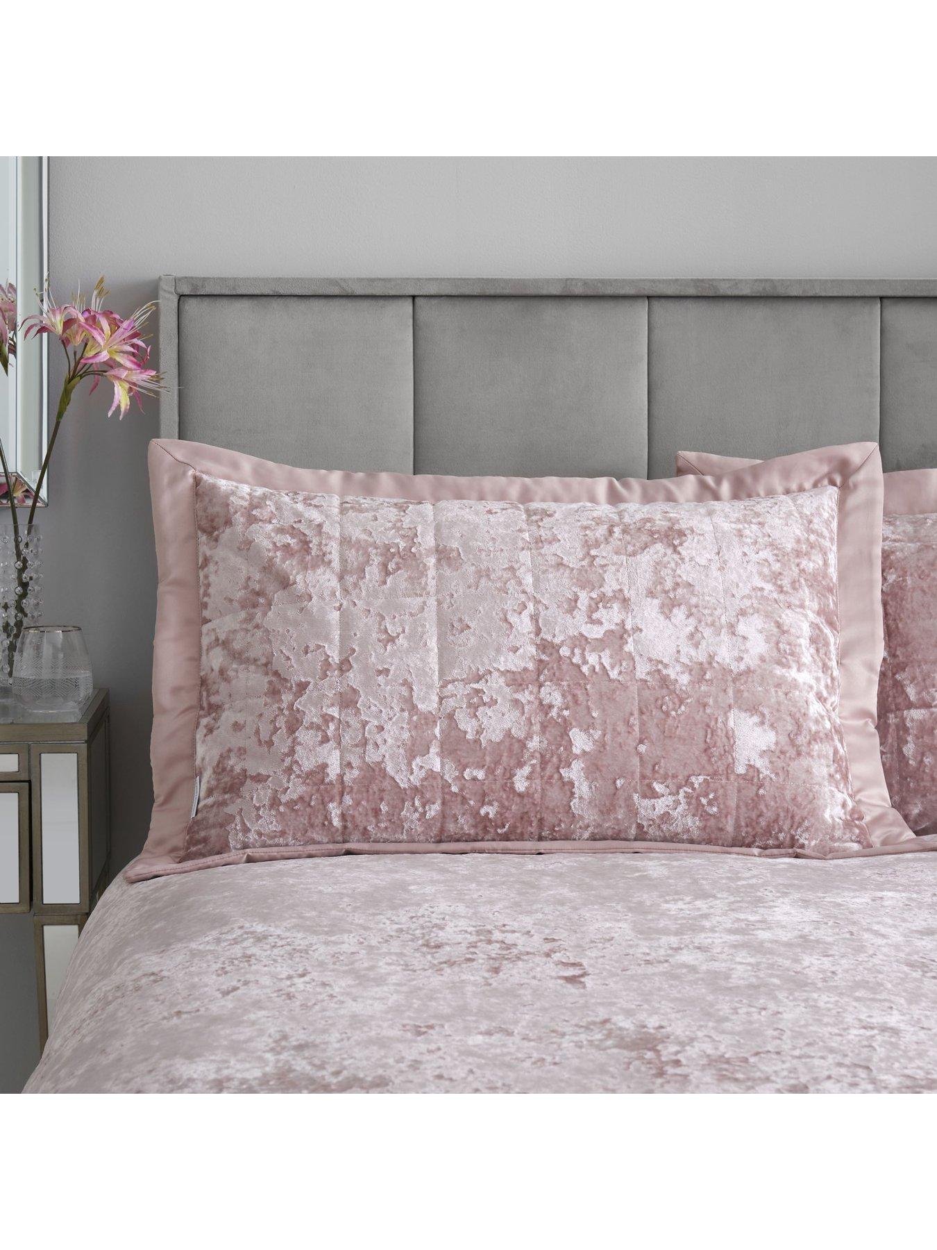 catherine-lansfield-crushed-velvet-pillowsham-pair-pinkback