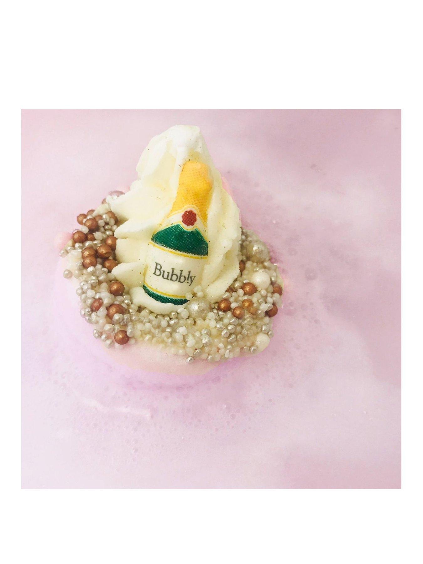 Image 2 of 3 of Bomb Cosmetics Prosecco Party Bath Bomb Gift Set