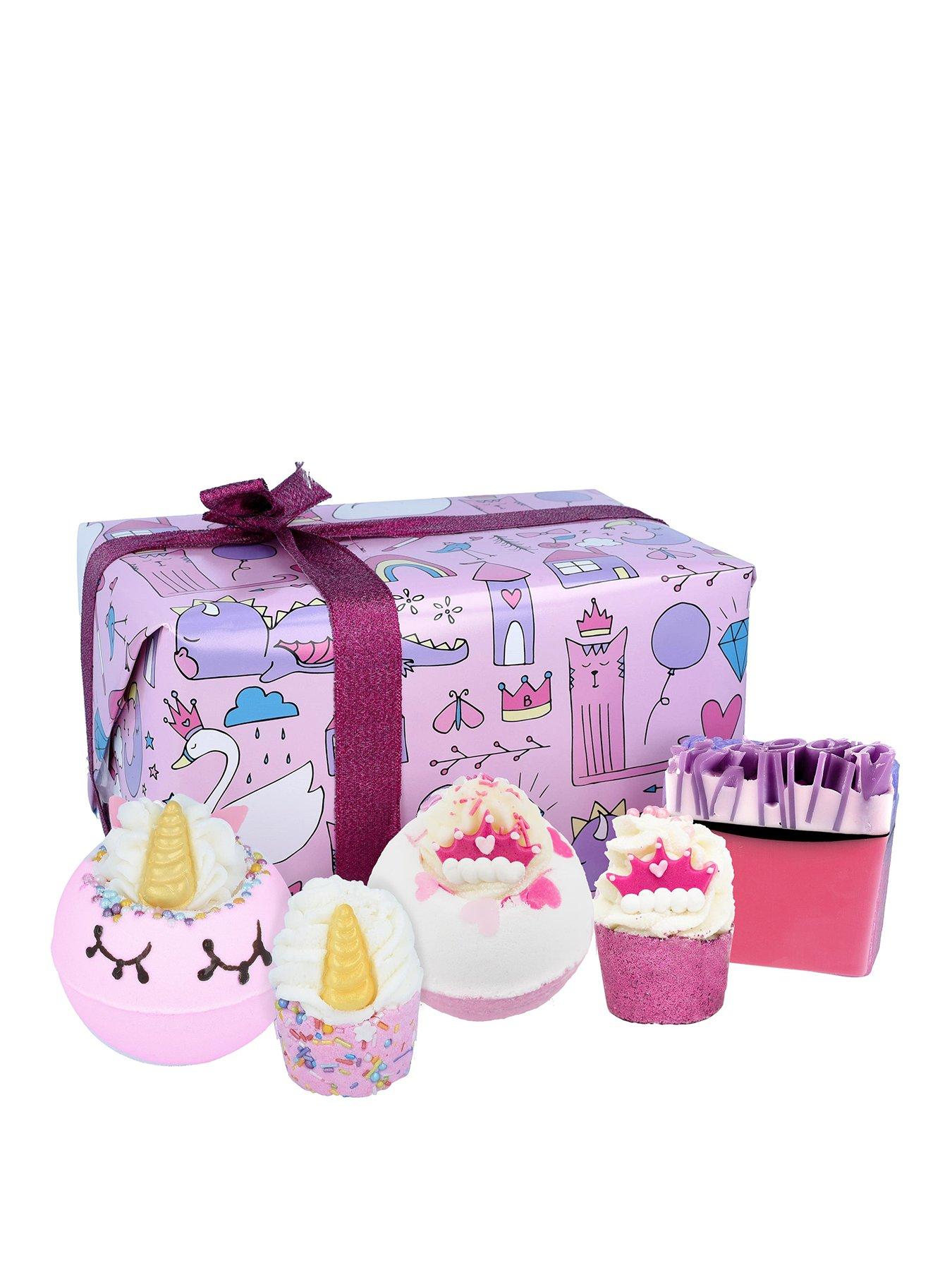Image 1 of 4 of Bomb Cosmetics Unicorn Princess Bath Bomb Gift Set