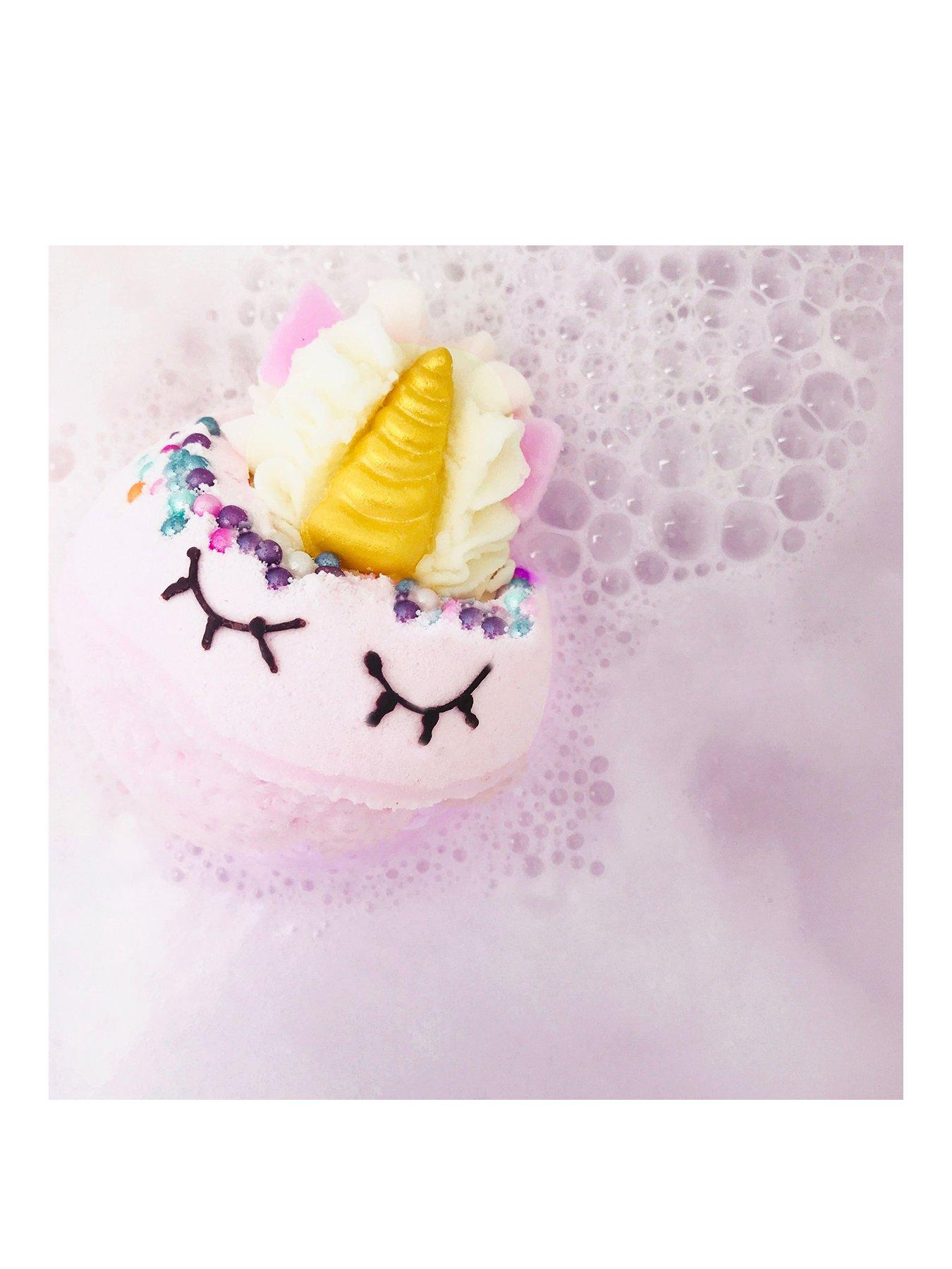 Image 2 of 4 of Bomb Cosmetics Unicorn Princess Bath Bomb Gift Set