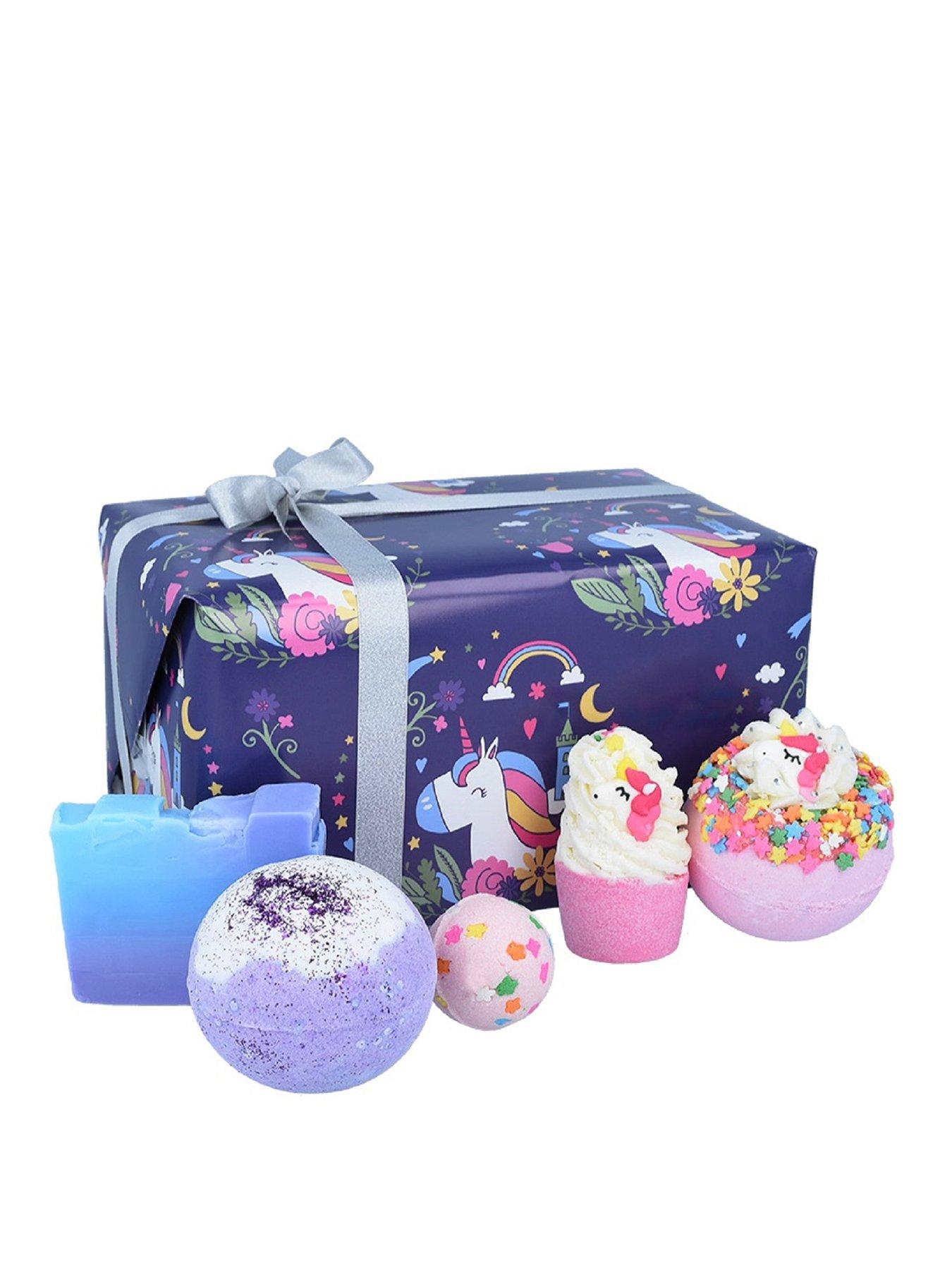 Image 1 of 3 of Bomb Cosmetics Unicorn Nights Bath Bomb Gift Set
