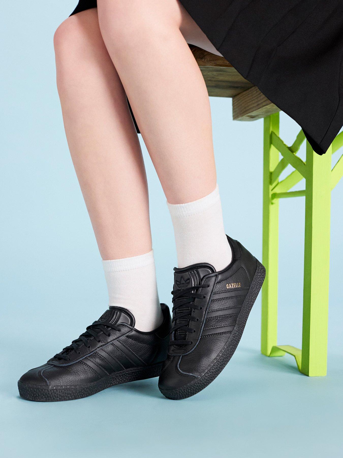 Adidas gazelle trainers junior best sale