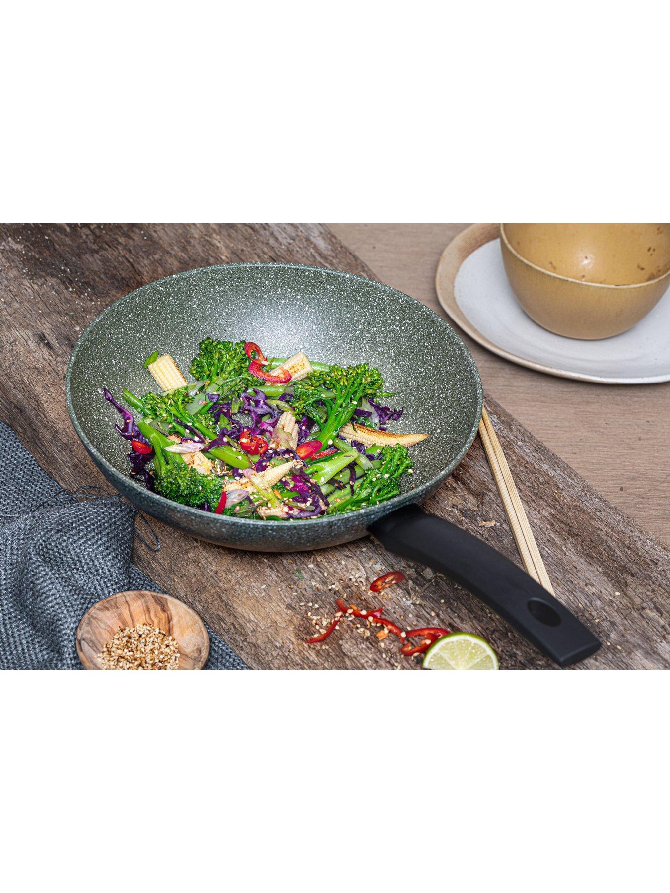 prestige-stir-fry-pan--nbsp28nbspcmoutfit