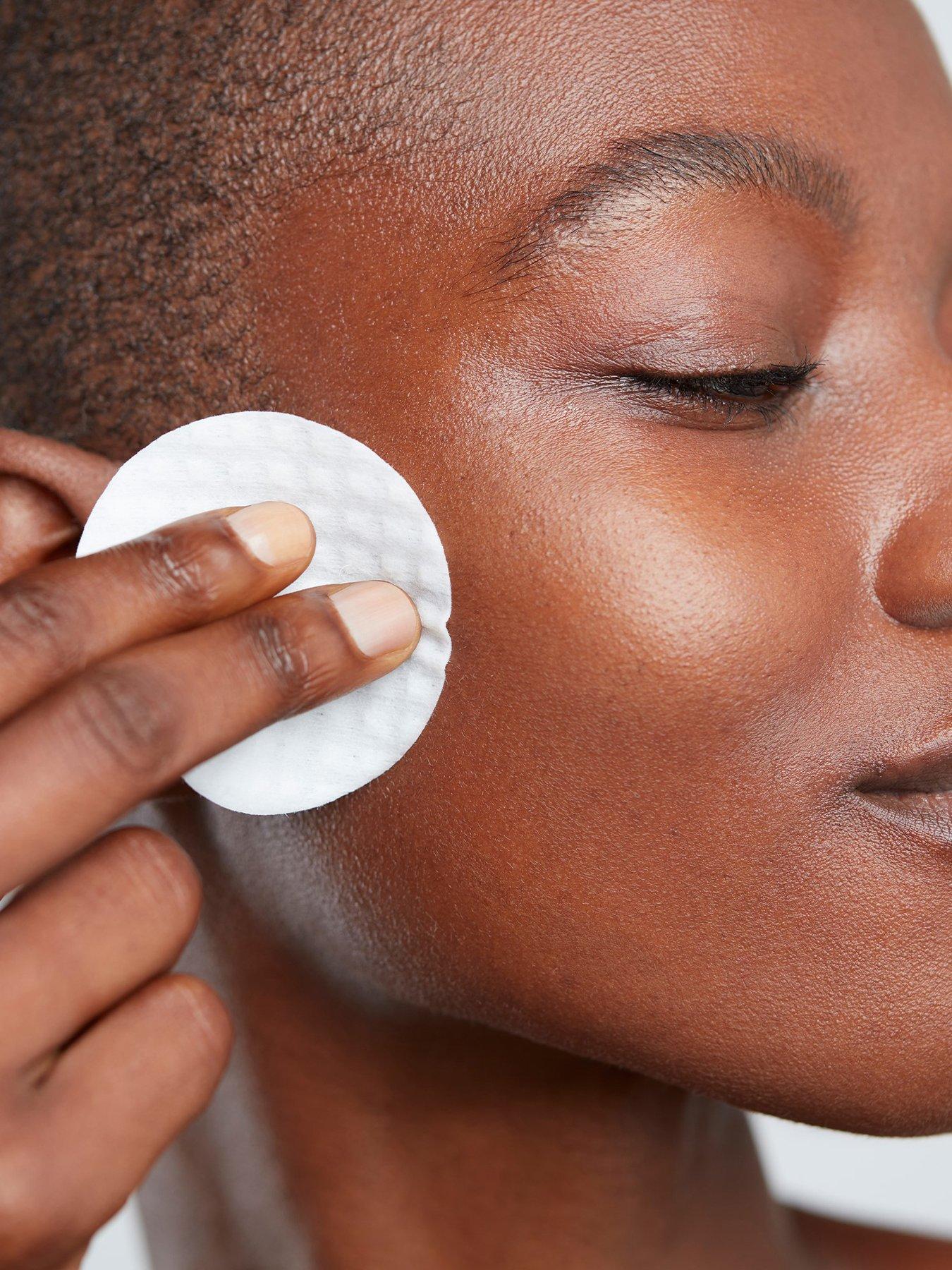 Image 6 of 7 of Elemis Dynamic Resurfacing Facial Pads 60 Pack