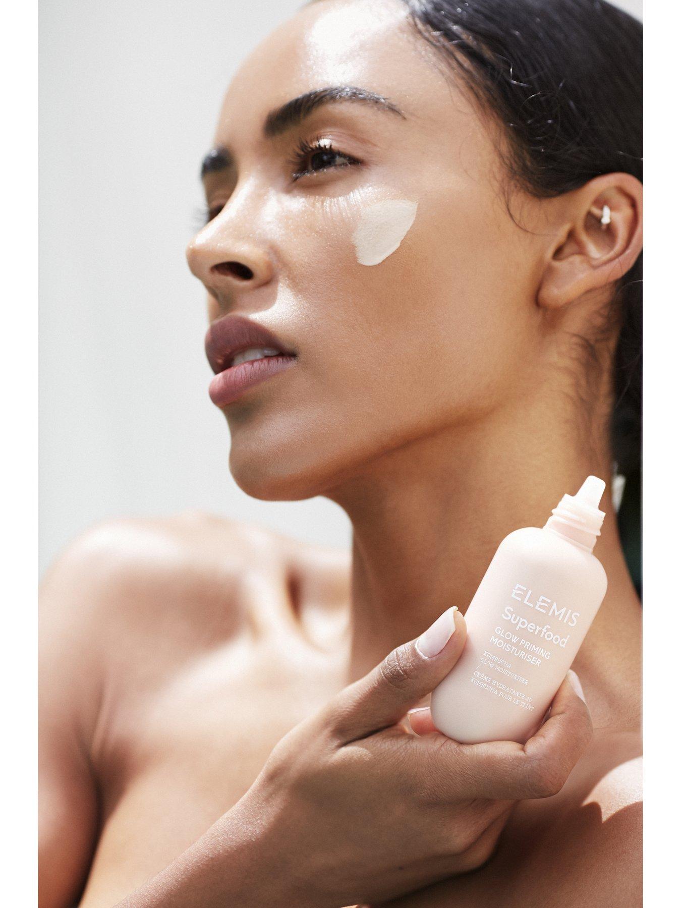 Image 3 of 4 of Elemis Superfood Glow Priming Moisturiser 60ml