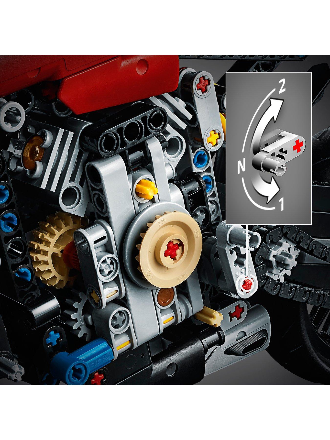 lego-technic-ducati-panigale-v4-r-42107detail