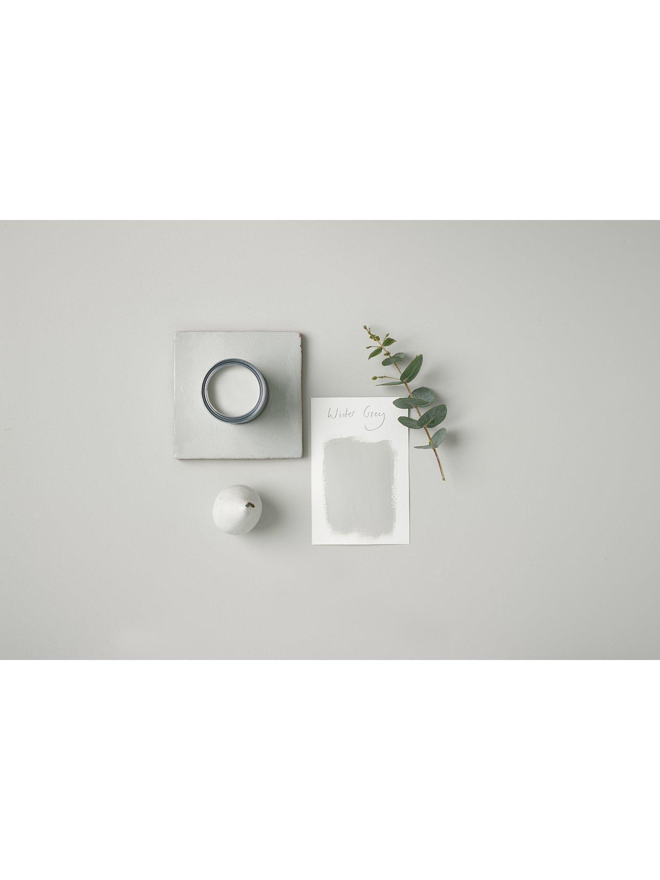 Image 4 of 5 of Rust-Oleum Chalky Finish 2.5-litre Wall Paint &ndash; Winter Grey