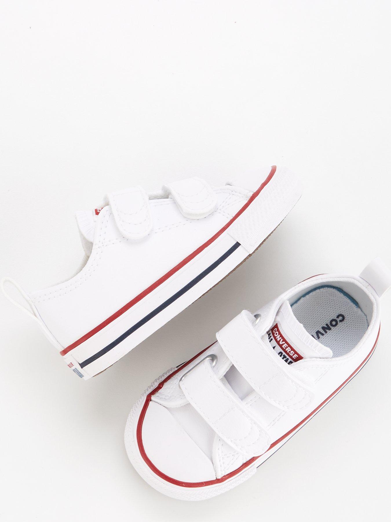 converse-infant-unisex-easy-on-velcro-leather-ox-trainersnbsp-whiteoutfit