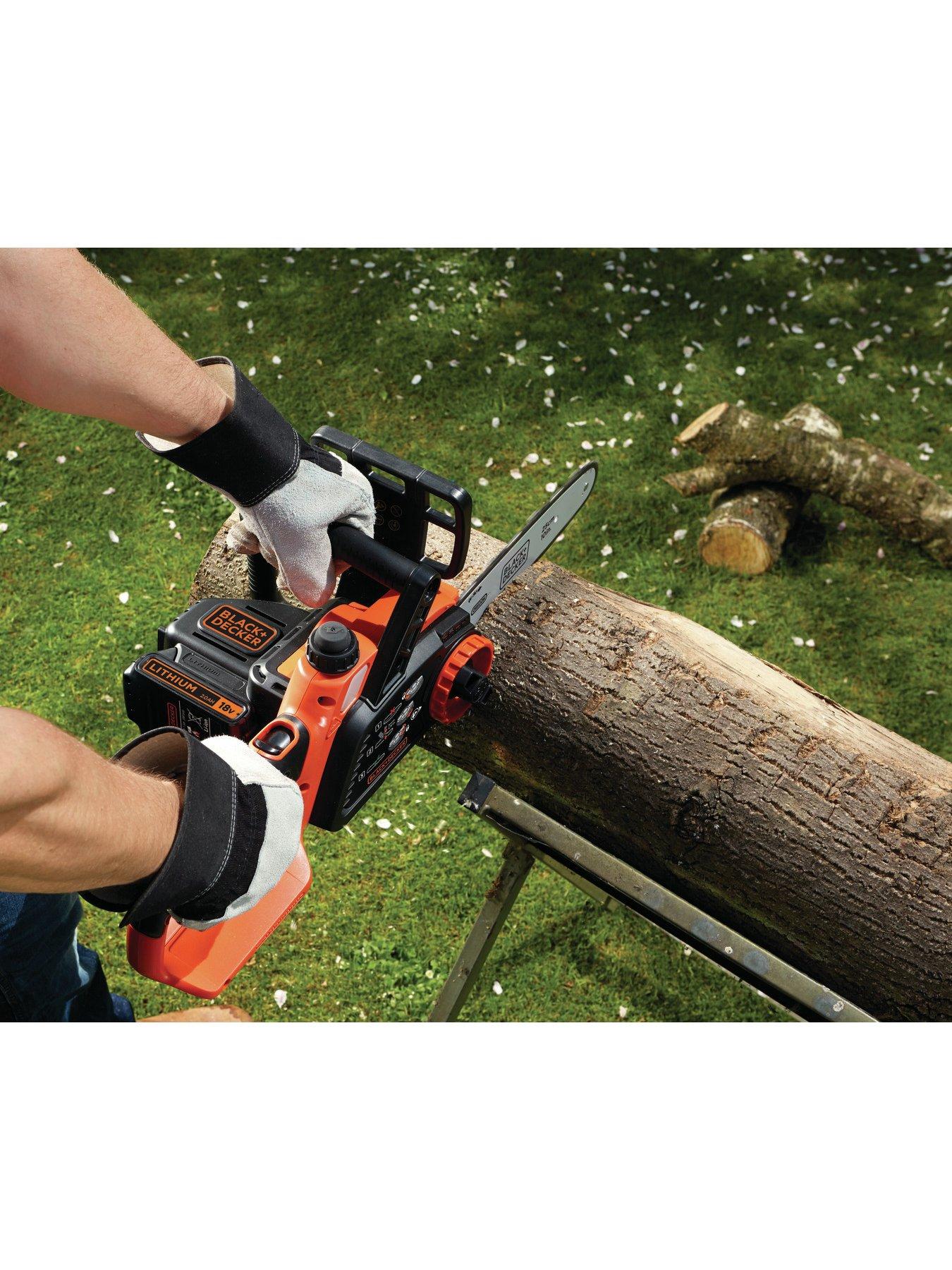 black-decker-18v-chainsaw-li-on-25cm-bar-gkc1825l20-gbstillFront