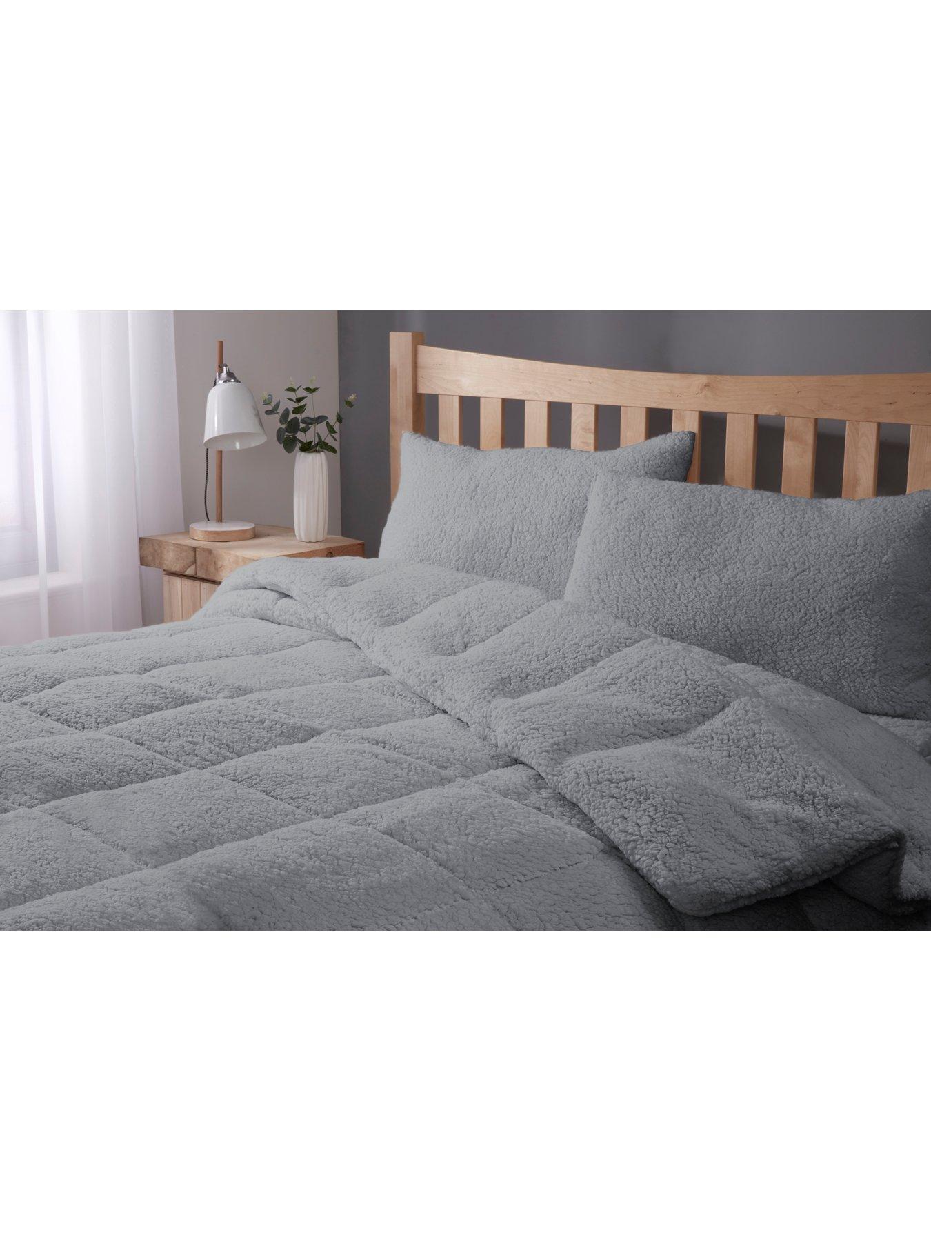 cascade-home-teddy-fleece-135-tog-duvet-ndash-greyback