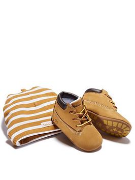 timberland-baby-crib-bootie-and-hat-gift-set