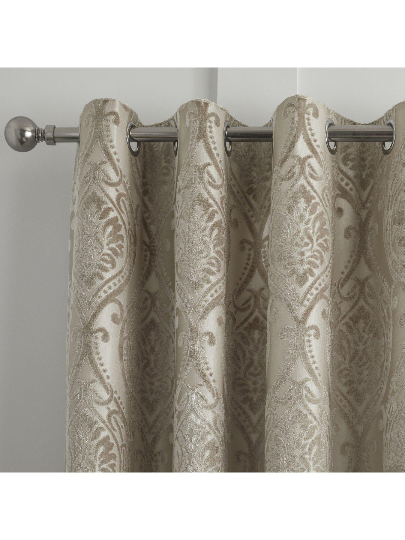 curtina-chateaux-eyelet-lined-curtainsback