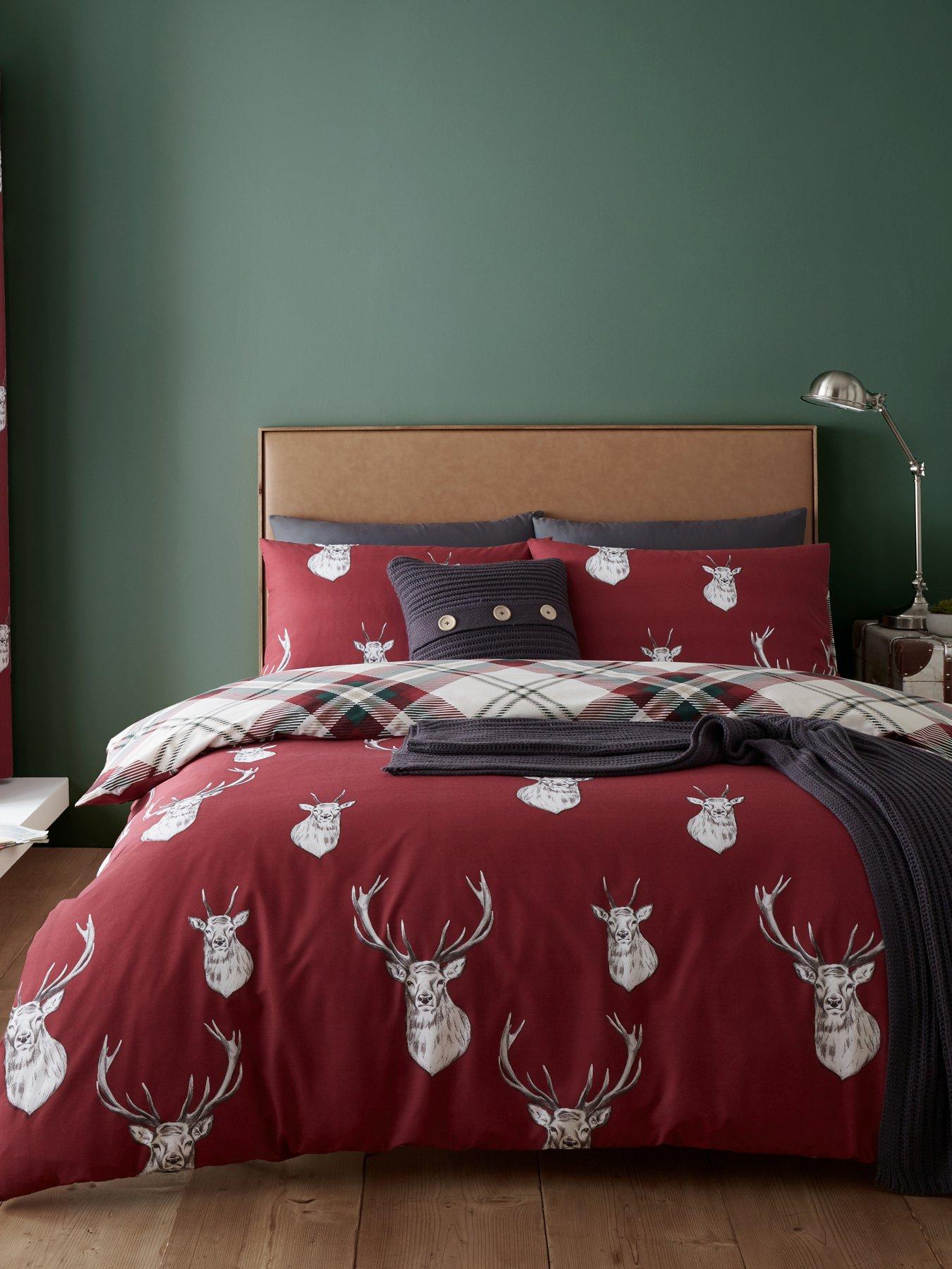 catherine-lansfield-munro-stag-duvet-cover-set-red