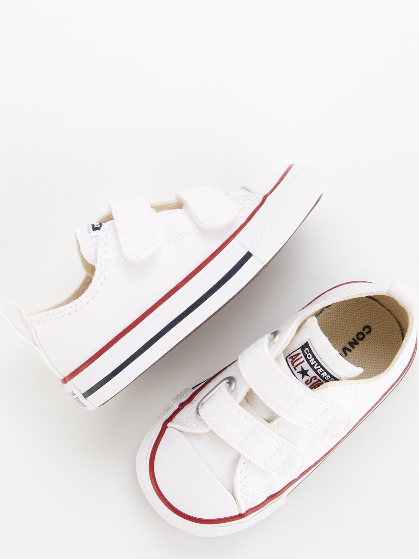 converse-infant-unisex-easy-on-velcro-canvas-ox-trainers-whiteoutfit