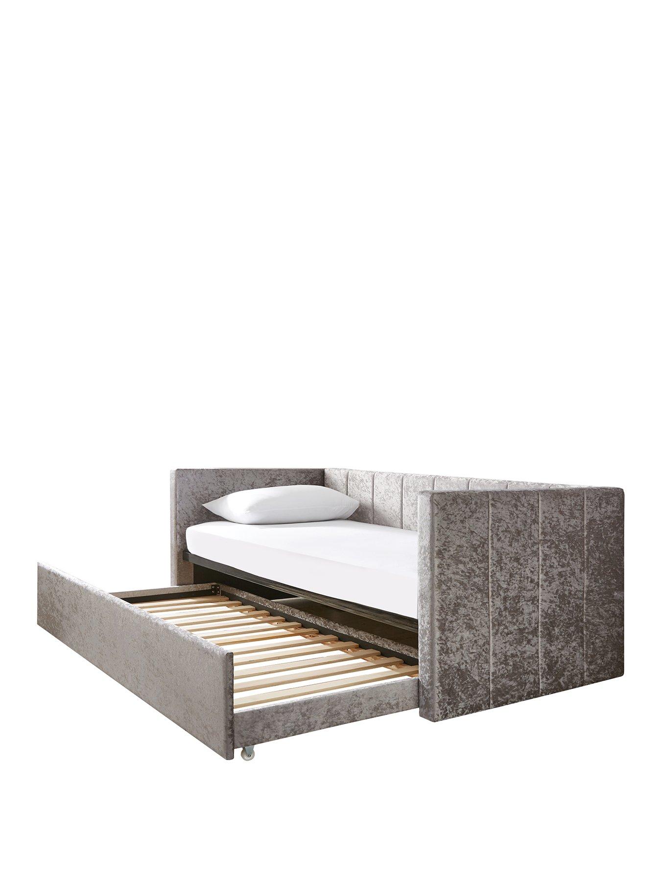 Full size deals velvet daybed