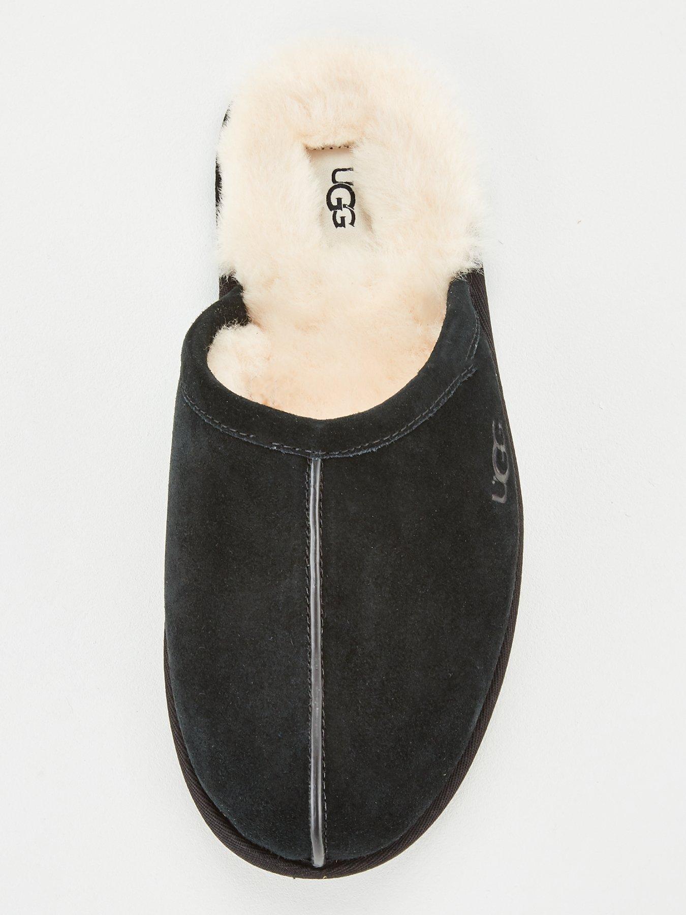 ugg-mens-scuff-slipper-blackoutfit