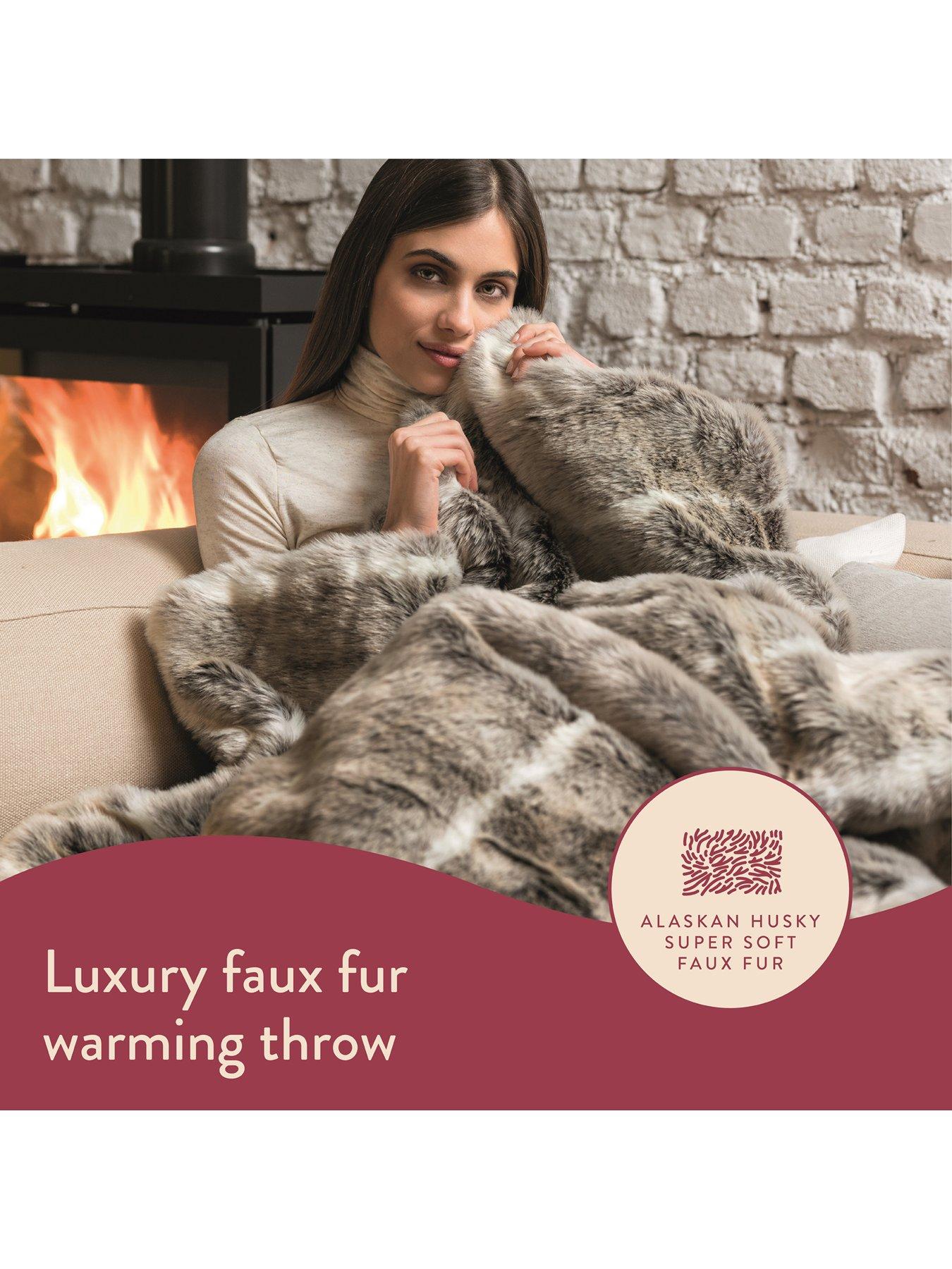 dreamland-hygge-days-luxury-faux-fur-warming-throw-naturalback