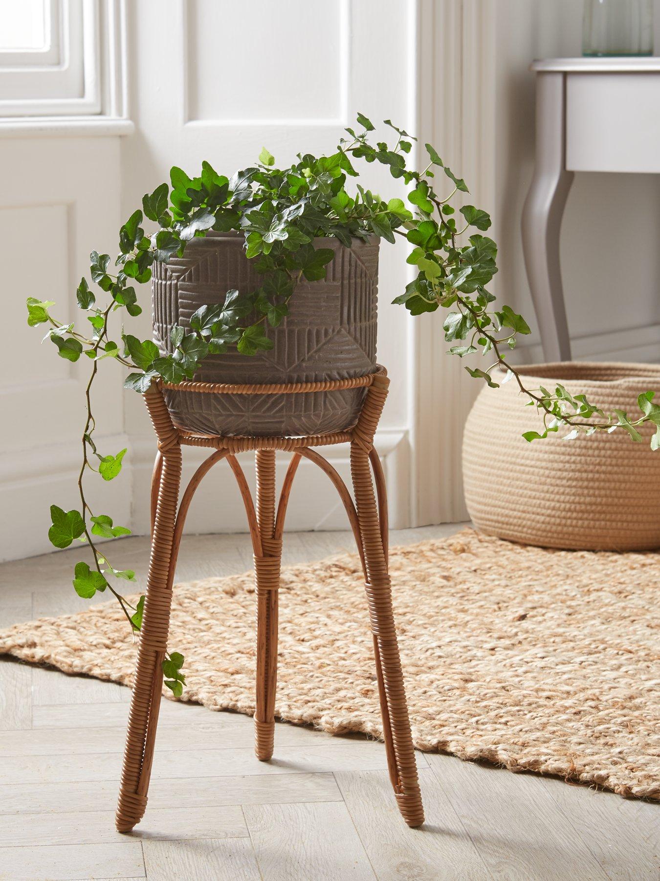 very-home-tall-poly-rattan-planter-standstillFront