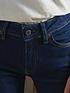 superdry-mid-rise-slim-flare-jeans-mid-wash-blueoutfit