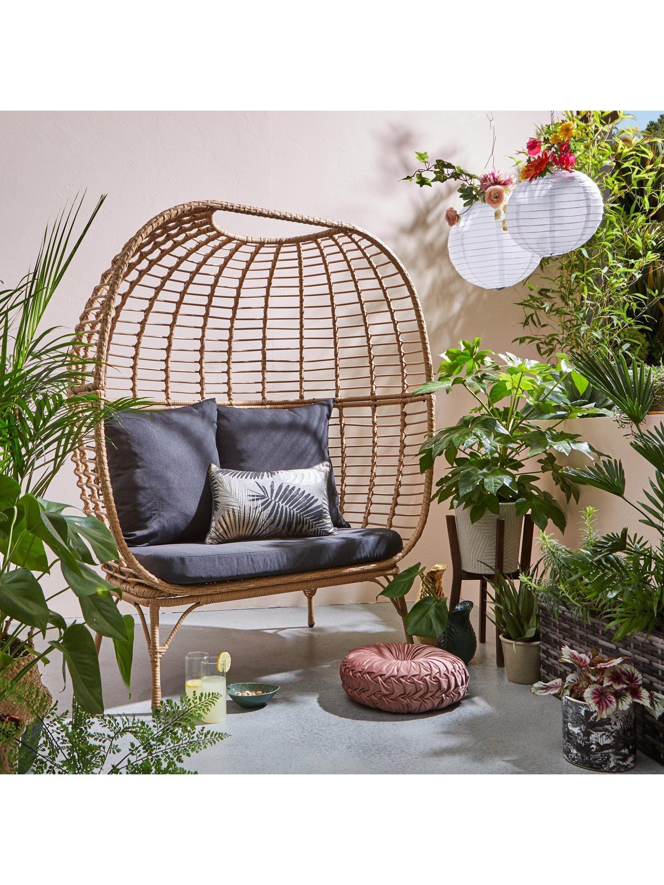 very-home-egg-cocoon-sofafront