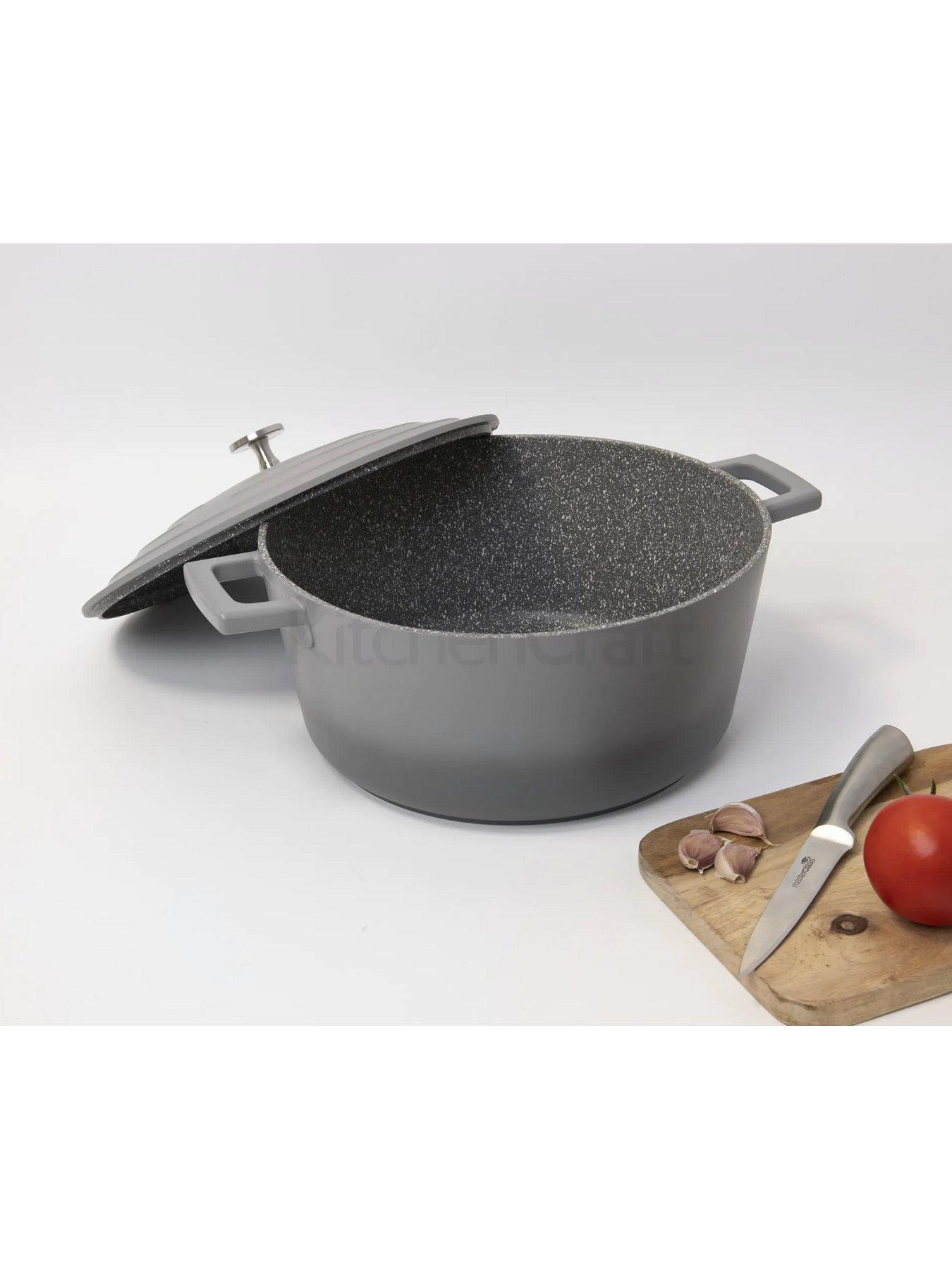 masterclass-lightweight-cast-aluminium-5-litre-casserole-dish-grey-ombrestillFront