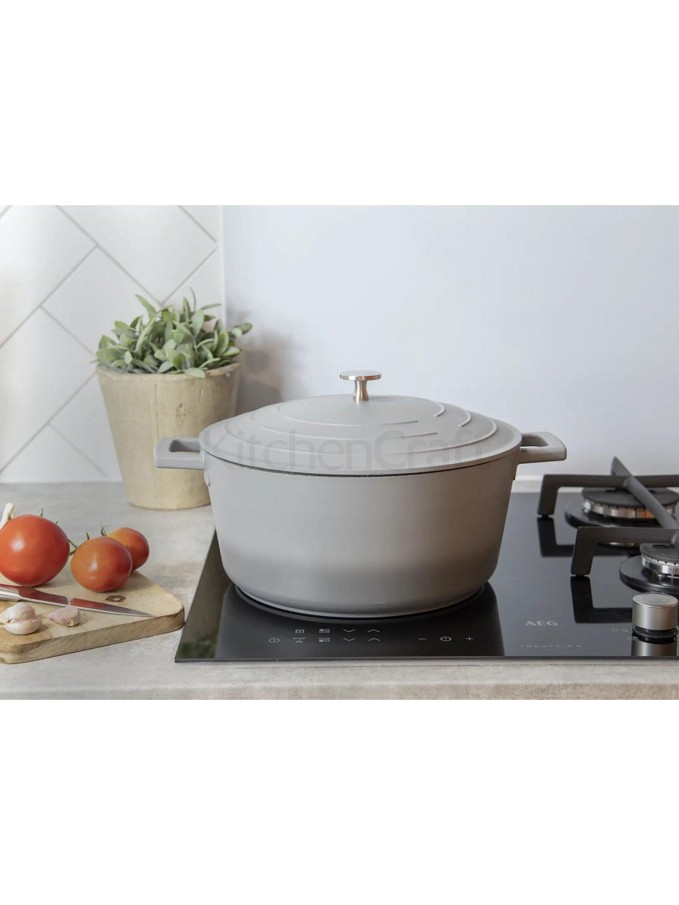 masterclass-lightweight-cast-aluminium-5-litre-casserole-dish-grey-ombreback